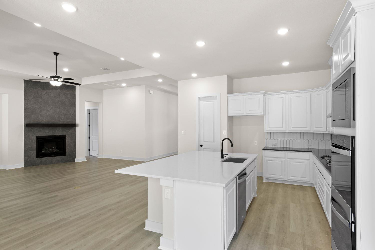 1665 Headwaters Blvd Property Photo 20