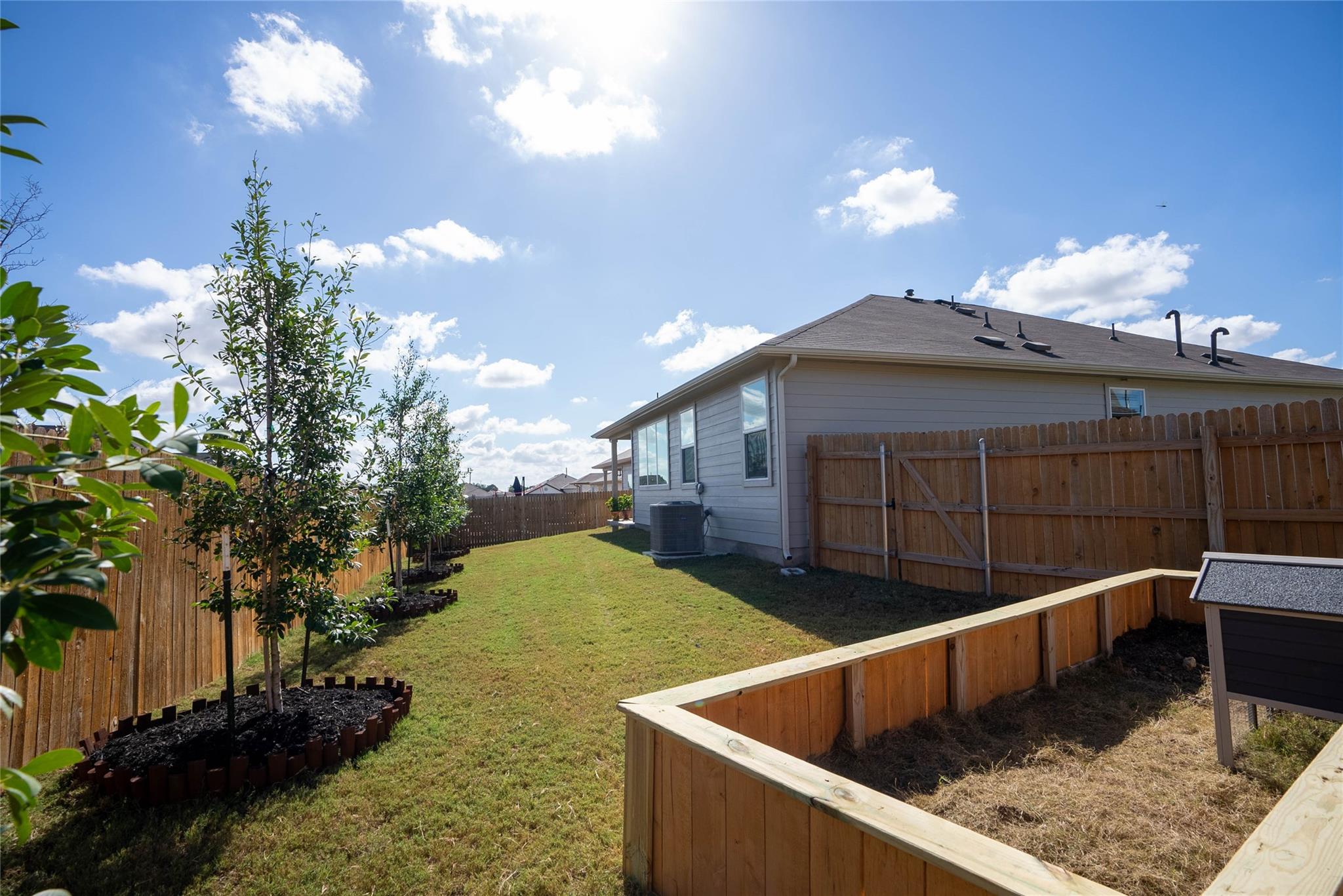 190 Elbow Bush Cv Property Photo 21