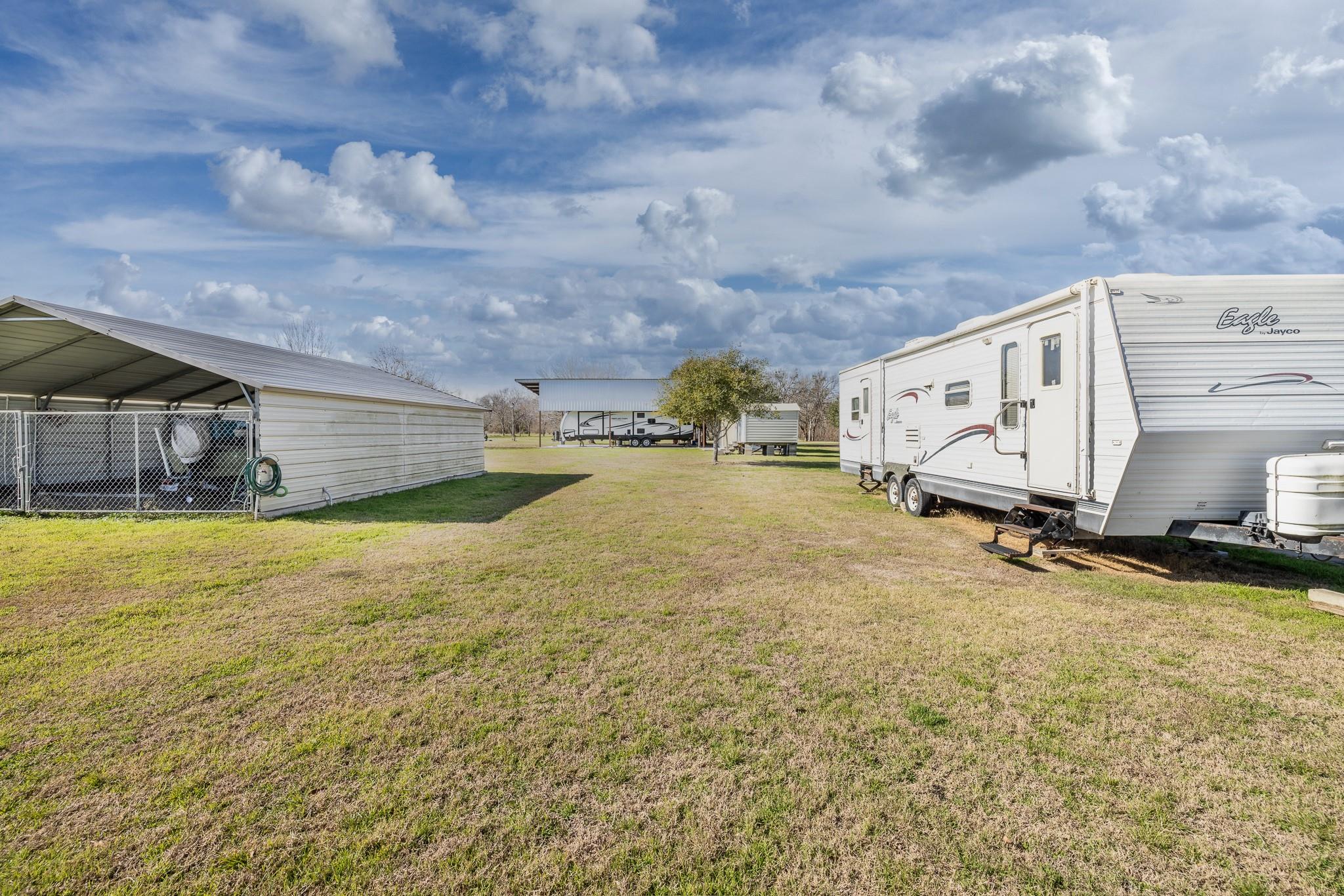 2 Tapi Ln Property Photo 13