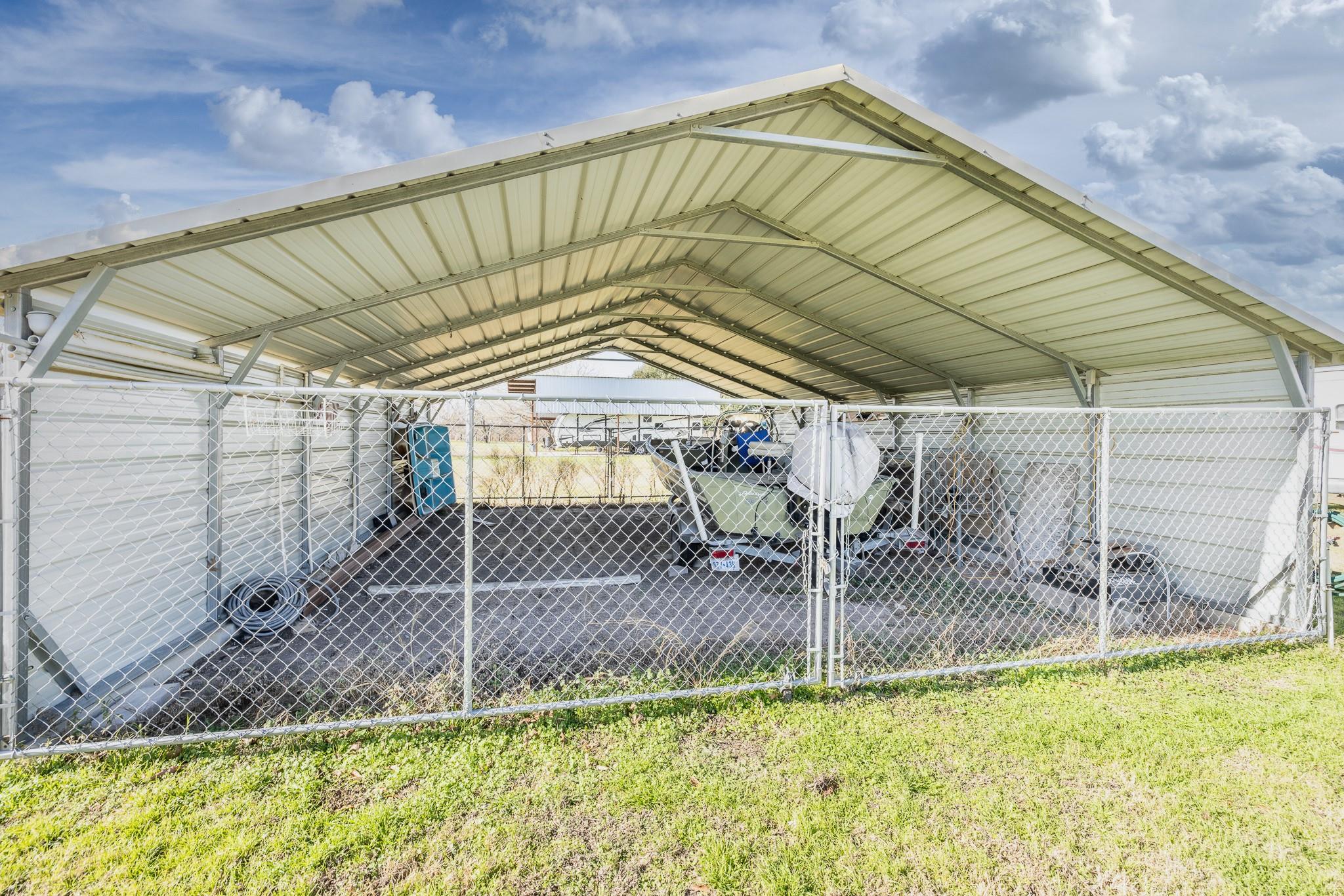 2 Tapi Ln Property Photo 14