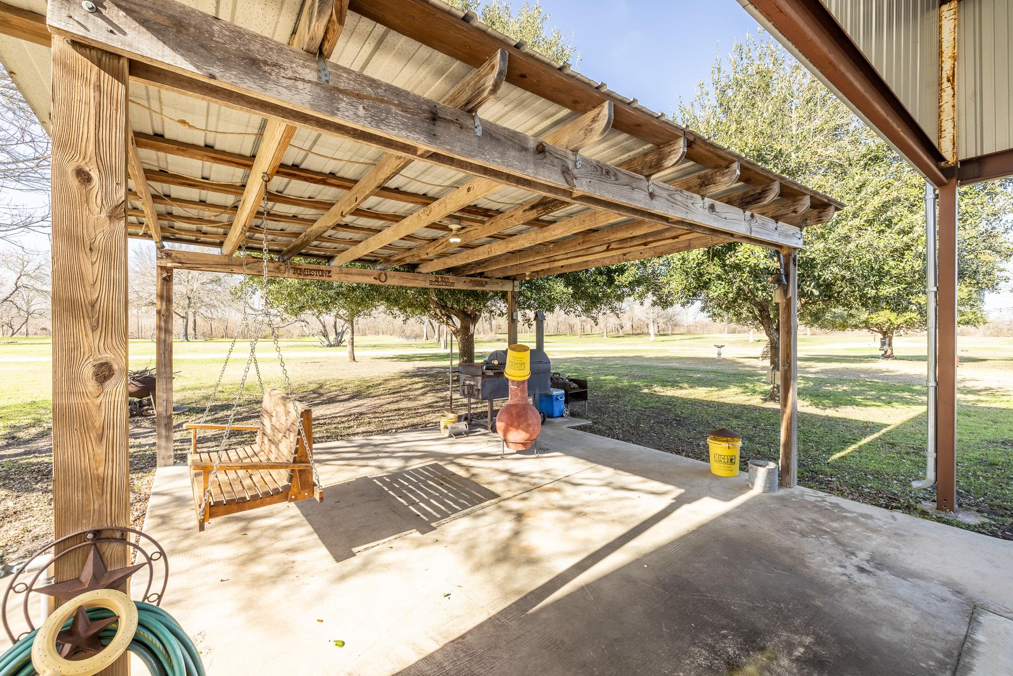 2 Tapi Ln Property Photo 20