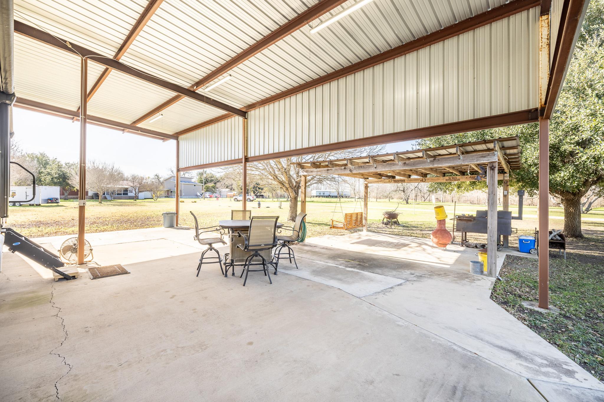 2 Tapi Ln Property Photo 23