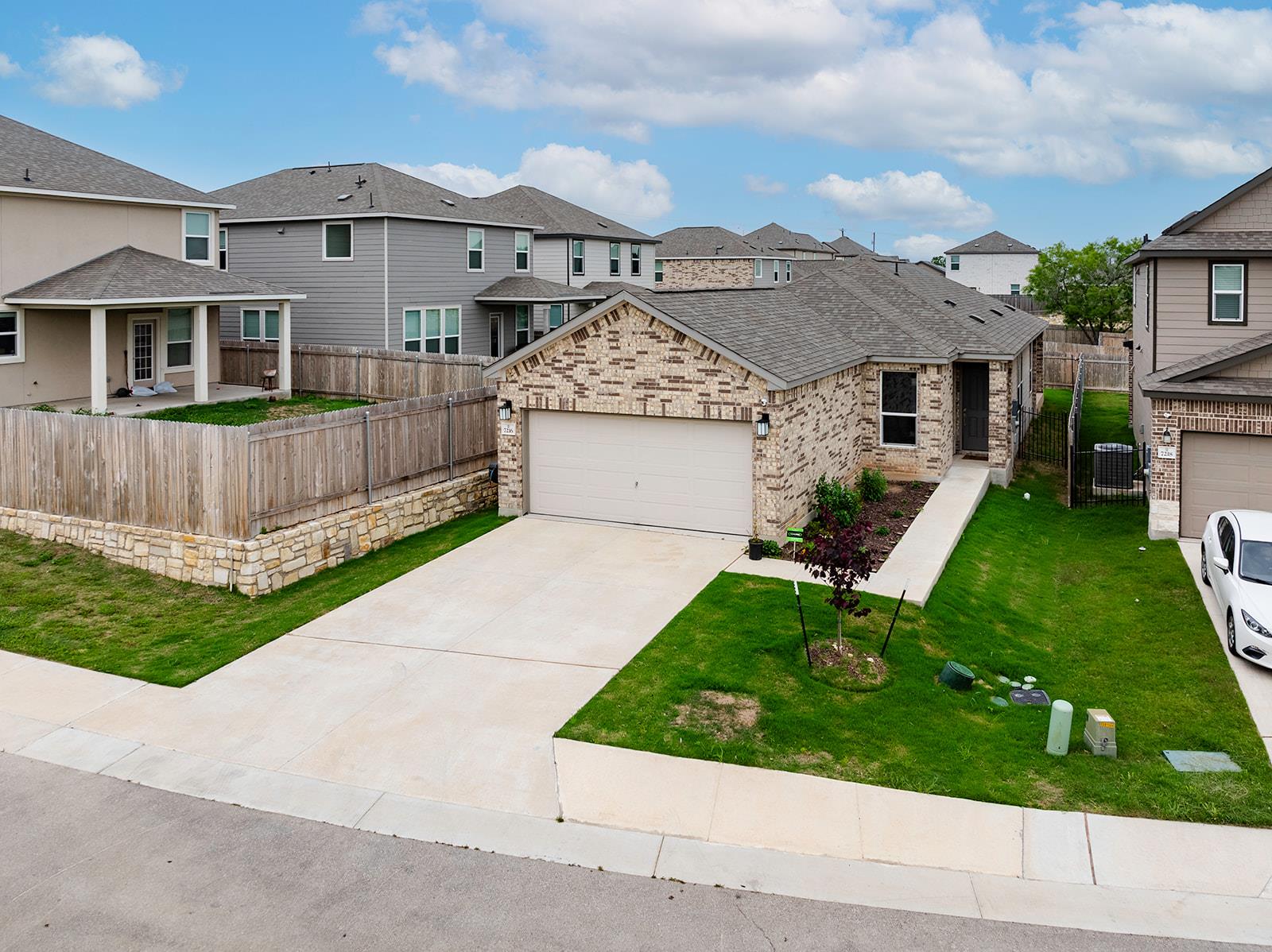 7216 Gray Catbird Dr #86 Property Photo 2
