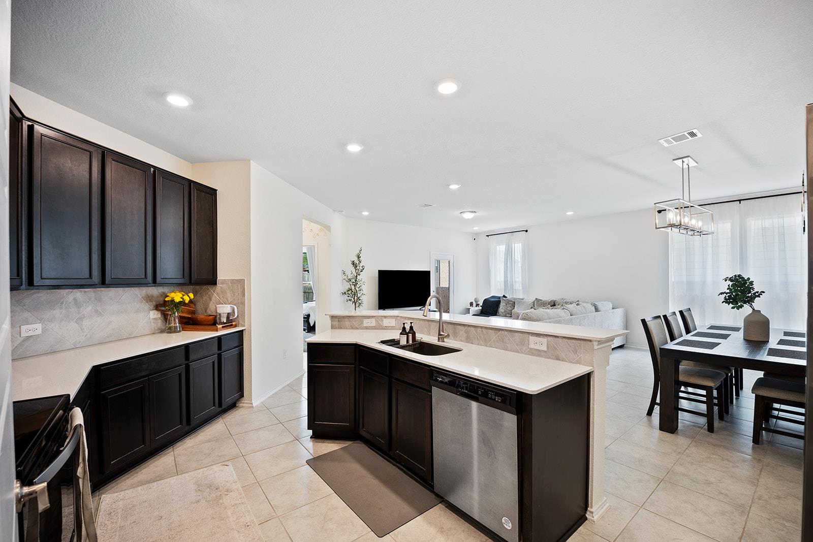 7216 Gray Catbird Dr #86 Property Photo 8