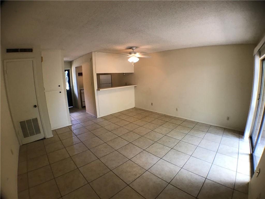 630 Maiden Ln E Property Photo 5