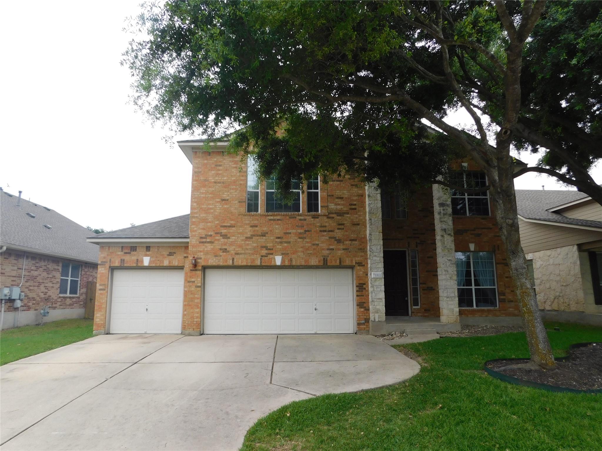 1511 Homewood CIR Property Photo 1