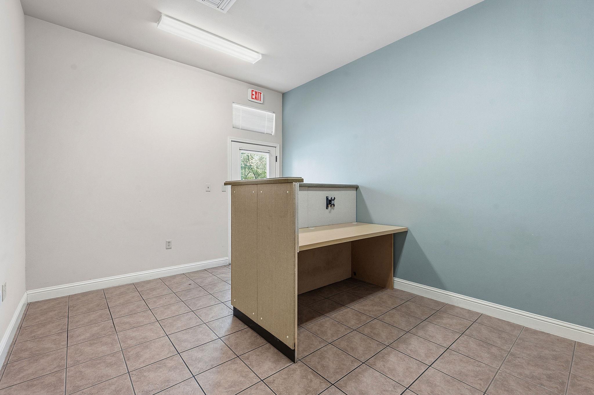 13284 Pond Springs Rd Property Photo 5