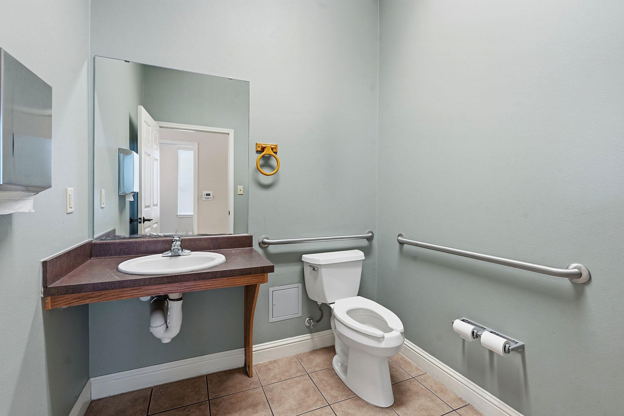 13284 Pond Springs Rd Property Photo 13