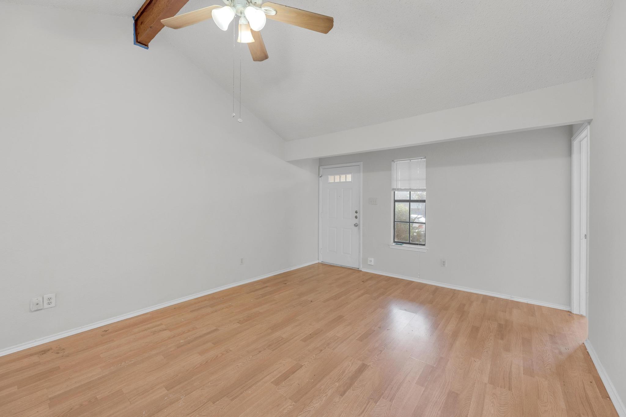 16046 Stoneham Cir Property Photo 9
