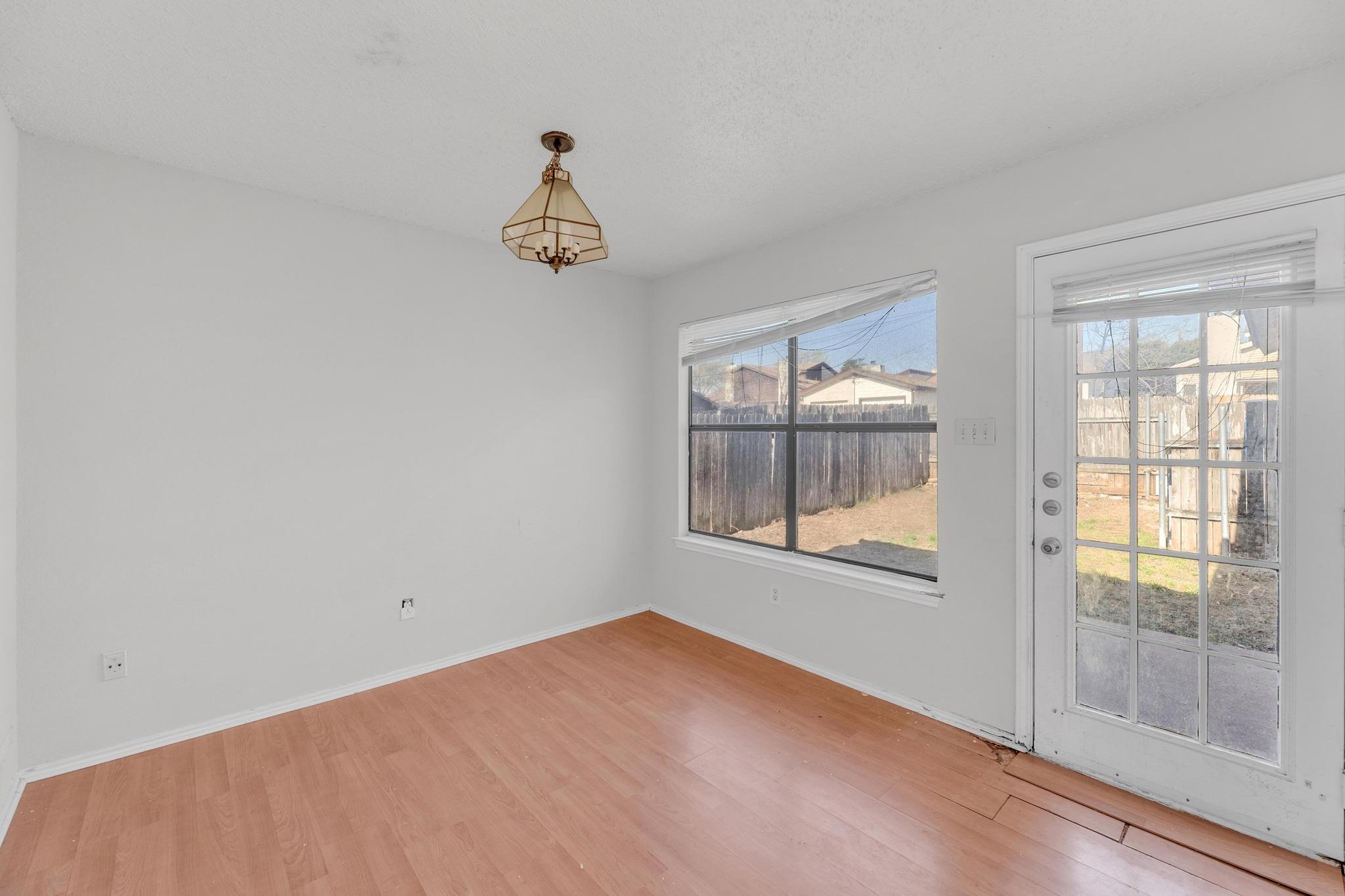 16046 Stoneham Cir Property Photo 11