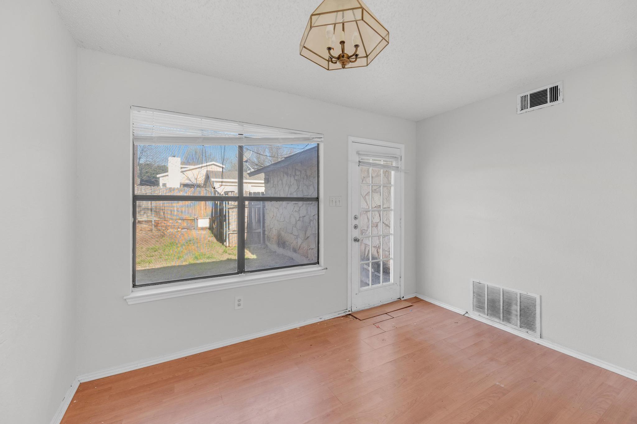 16046 Stoneham Cir Property Photo 12