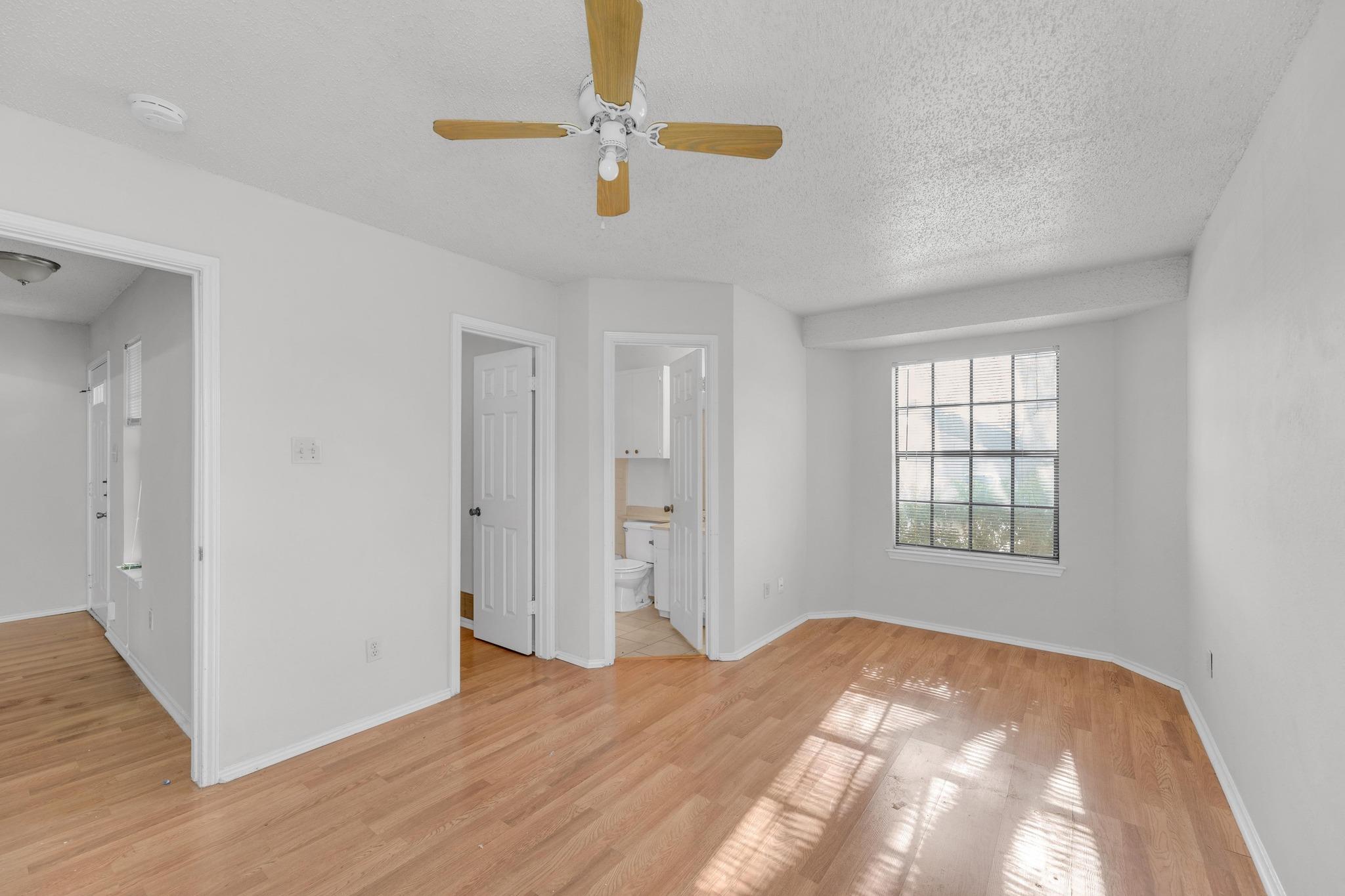 16046 Stoneham Cir Property Photo 15