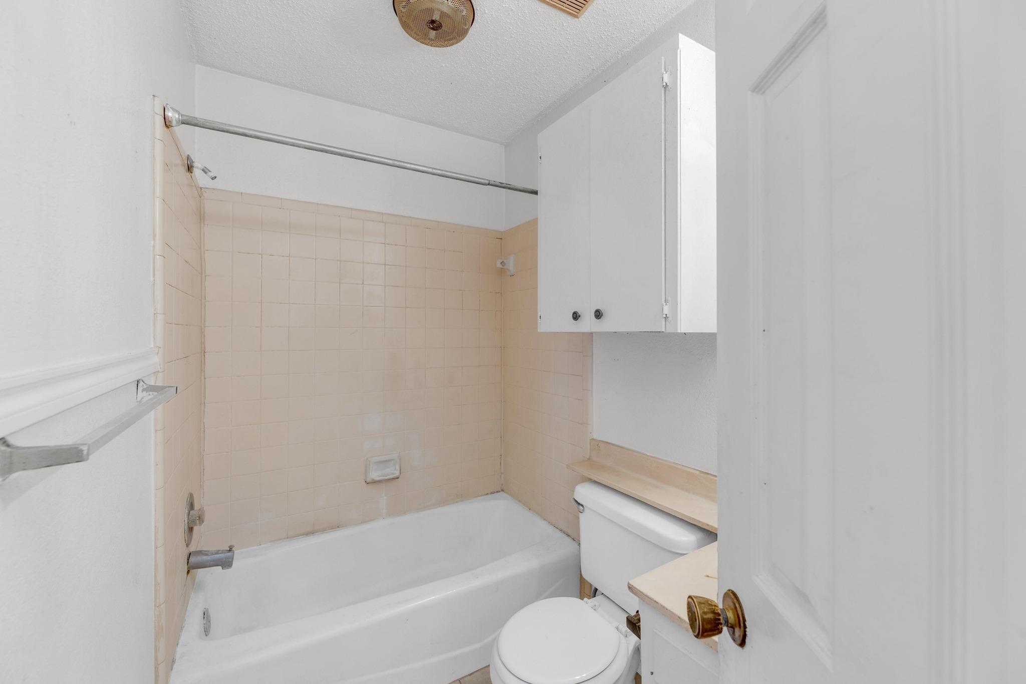 16046 Stoneham Cir Property Photo 17