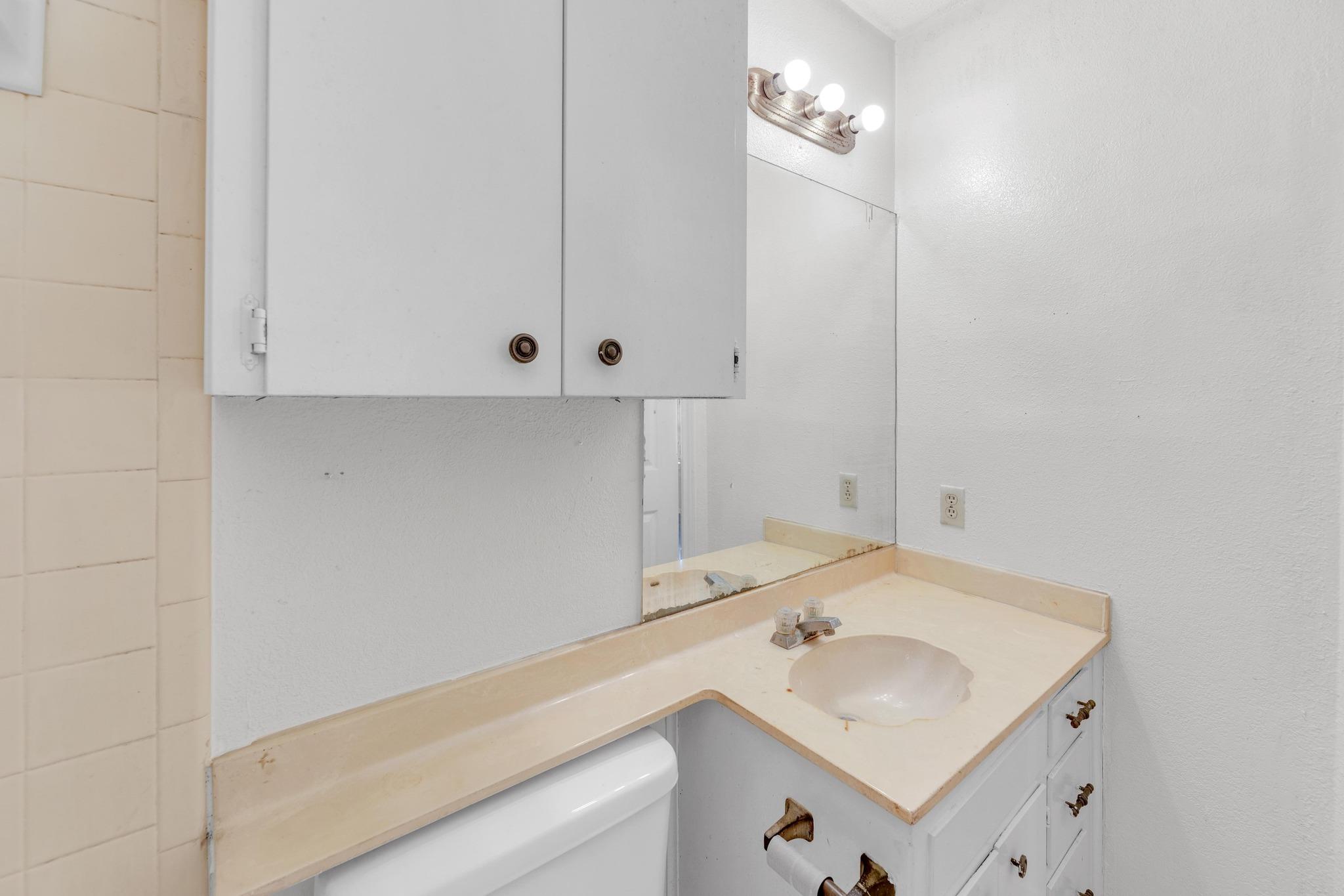 16046 Stoneham Cir Property Photo 18