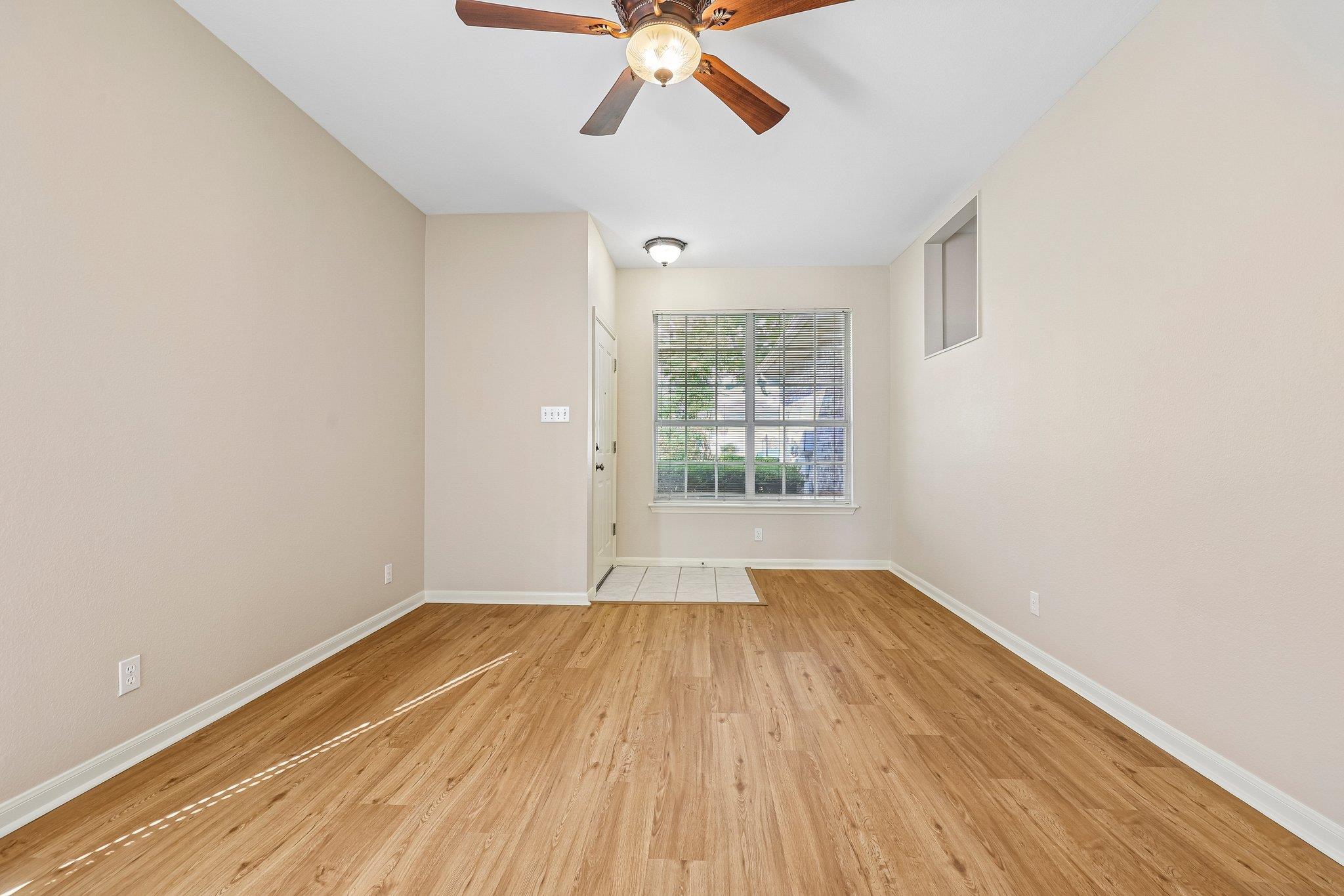 2409b Curry Loop None Property Photo 9