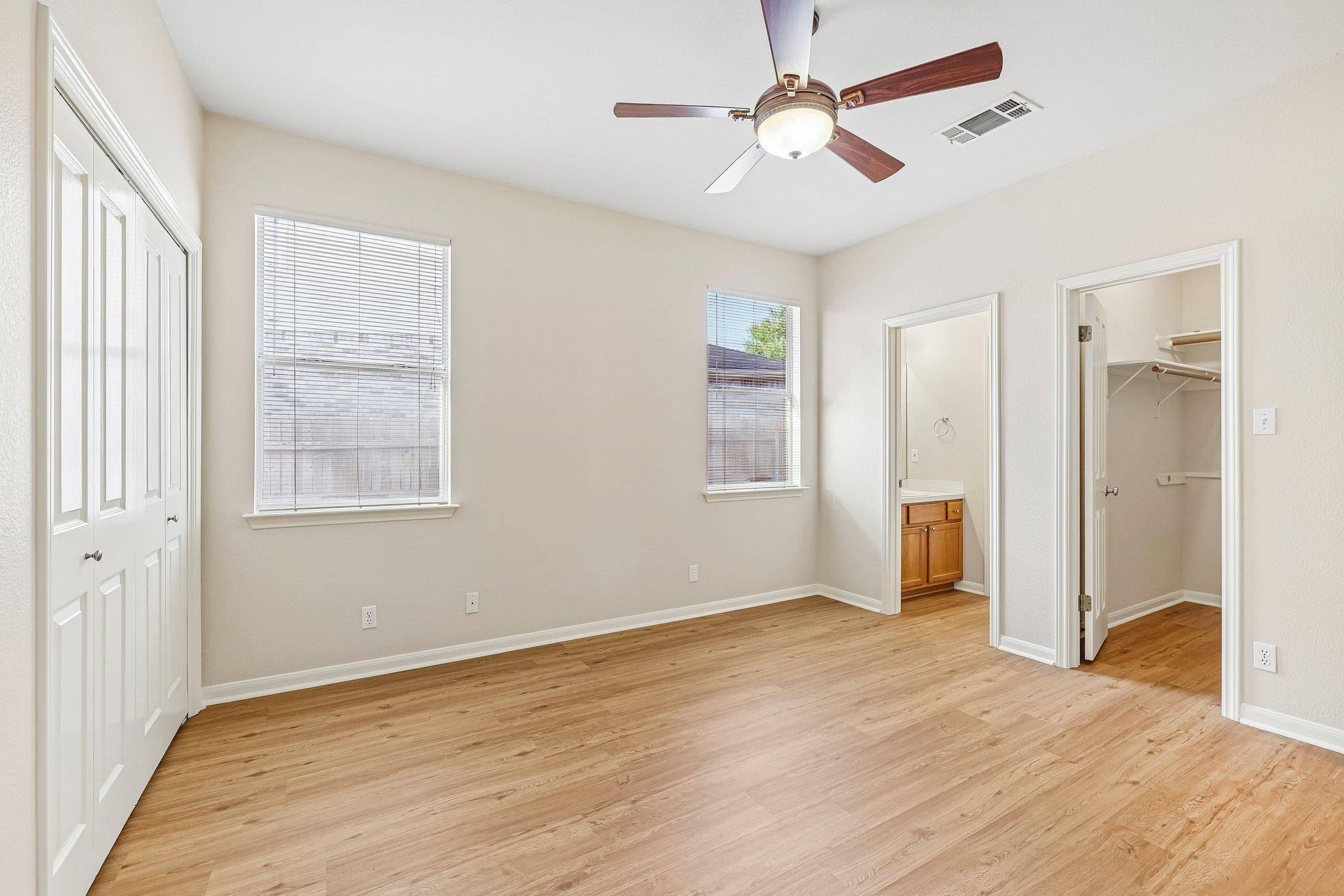 2409b Curry Loop None Property Photo 22