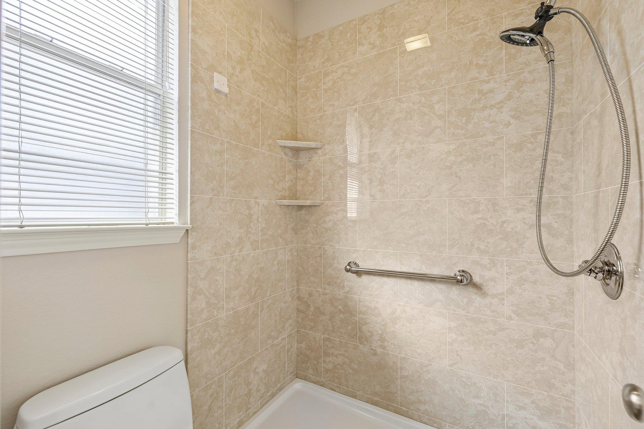 2409b Curry Loop None Property Photo 24