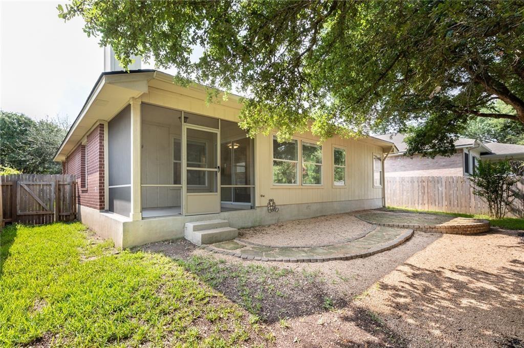 4526 Corran Ferry Loop Property Photo 4