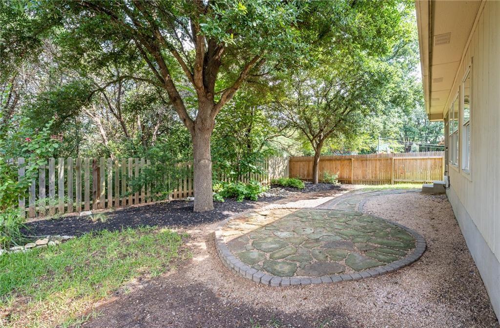4526 Corran Ferry Loop Property Photo 8