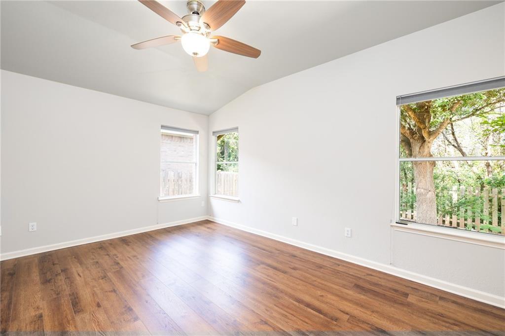 4526 Corran Ferry Loop Property Photo 15