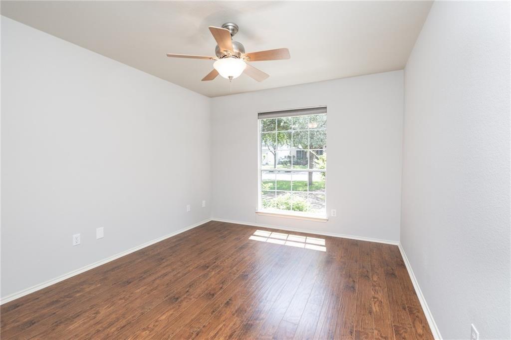 4526 Corran Ferry Loop Property Photo 23