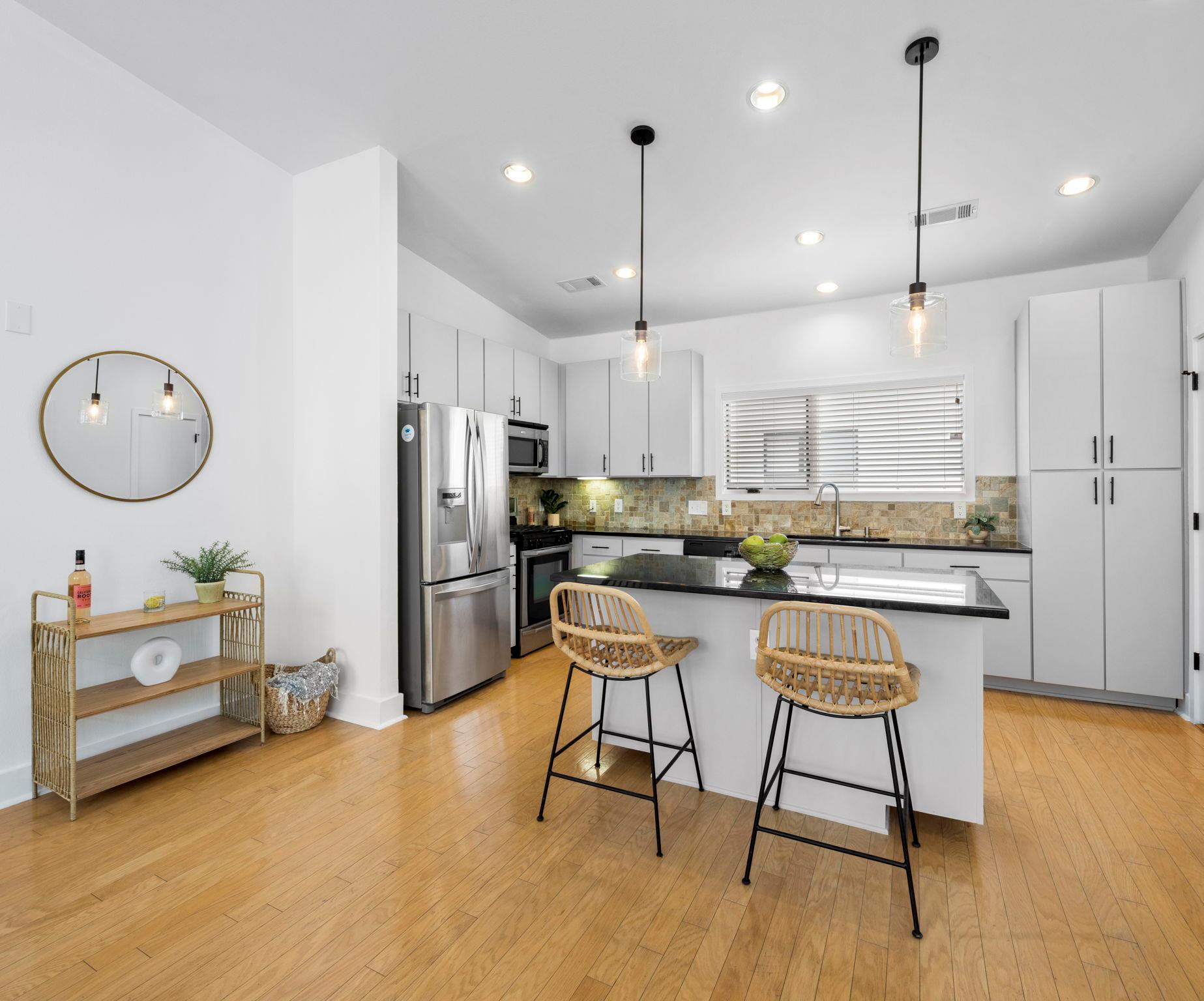 1702 S Lamar Blvd #21 Property Photo 4
