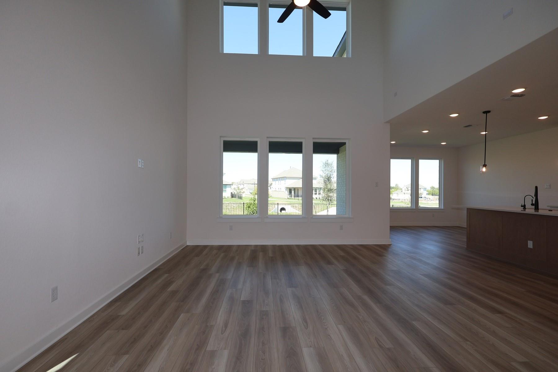 541 Bloomington Loop None Property Photo 3