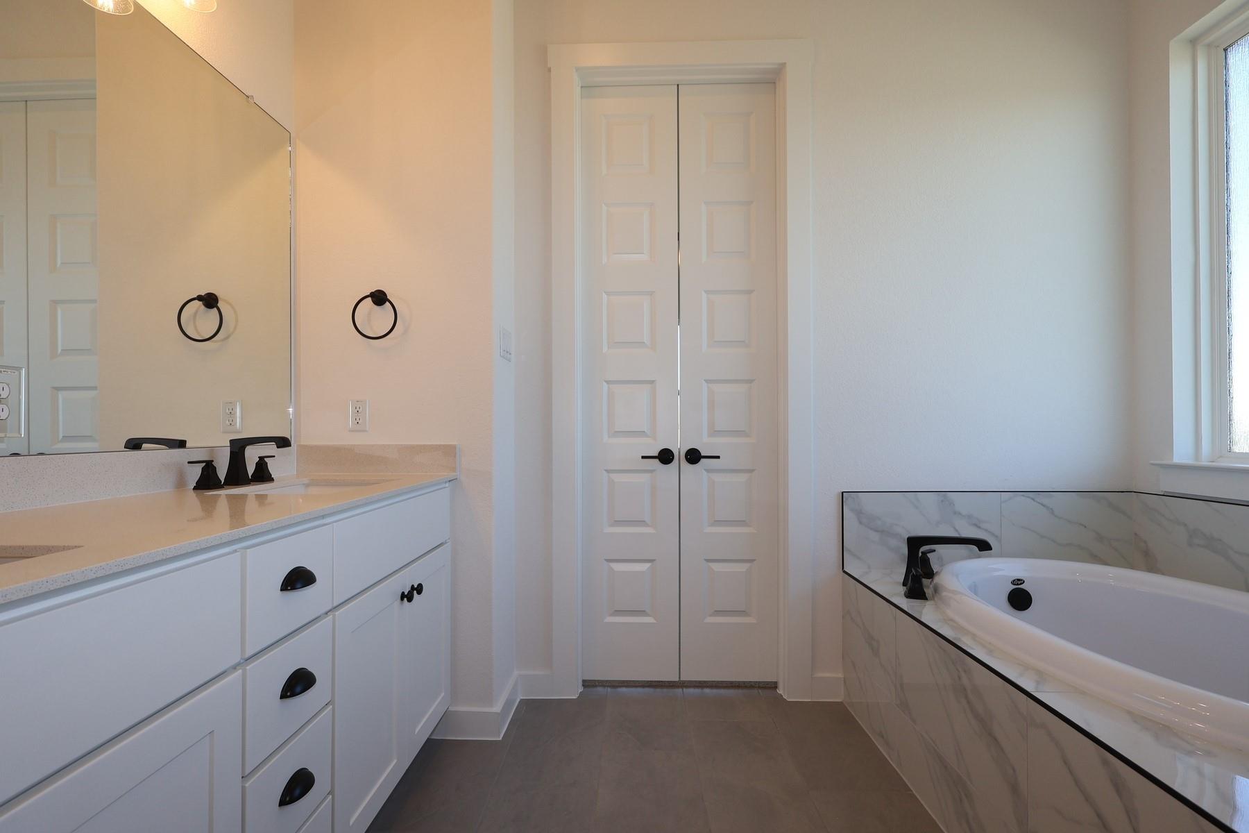 541 Bloomington Loop None Property Photo 12