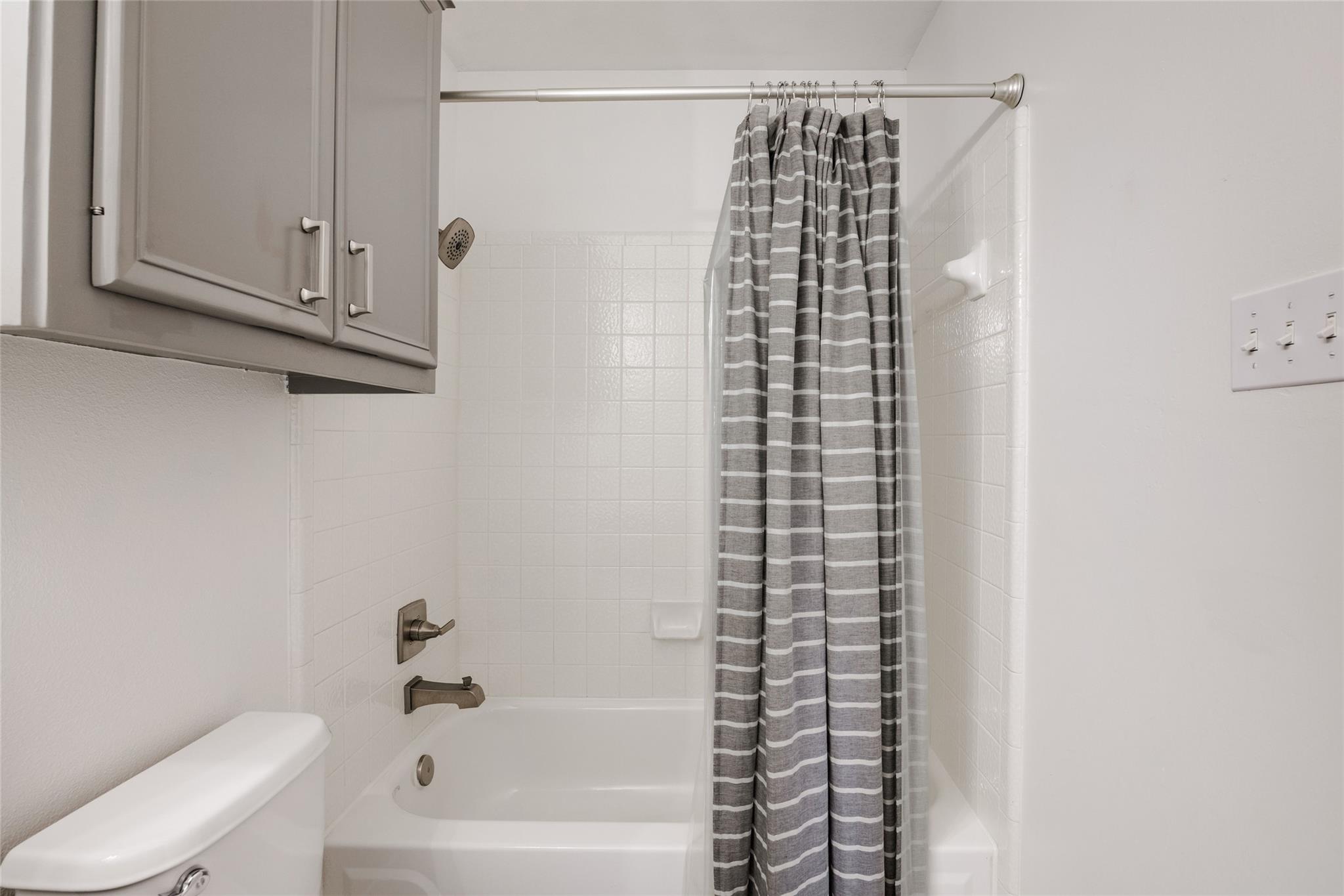 4616 Everest Ln Property Photo 24