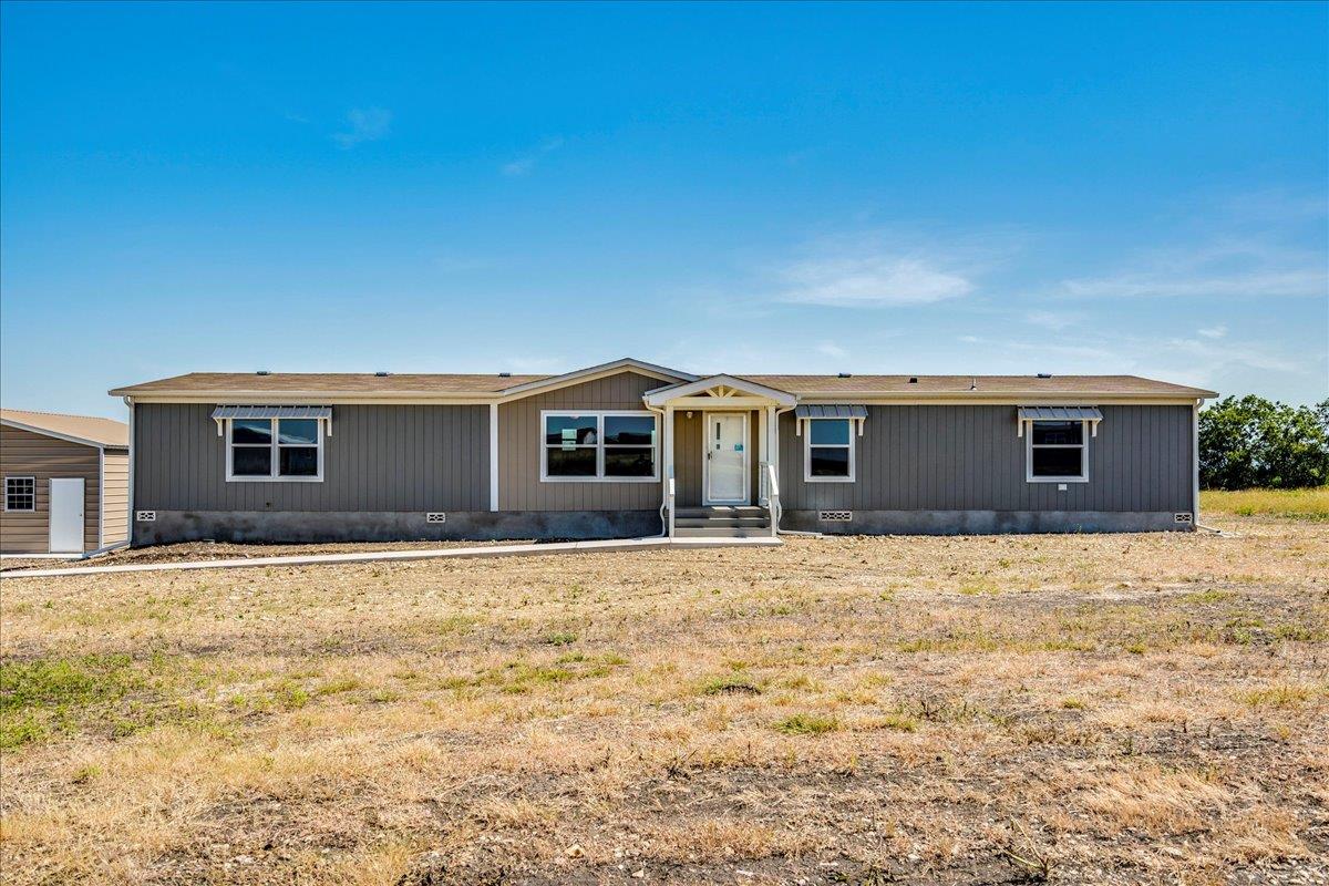 4915 Mustang Way Property Photo