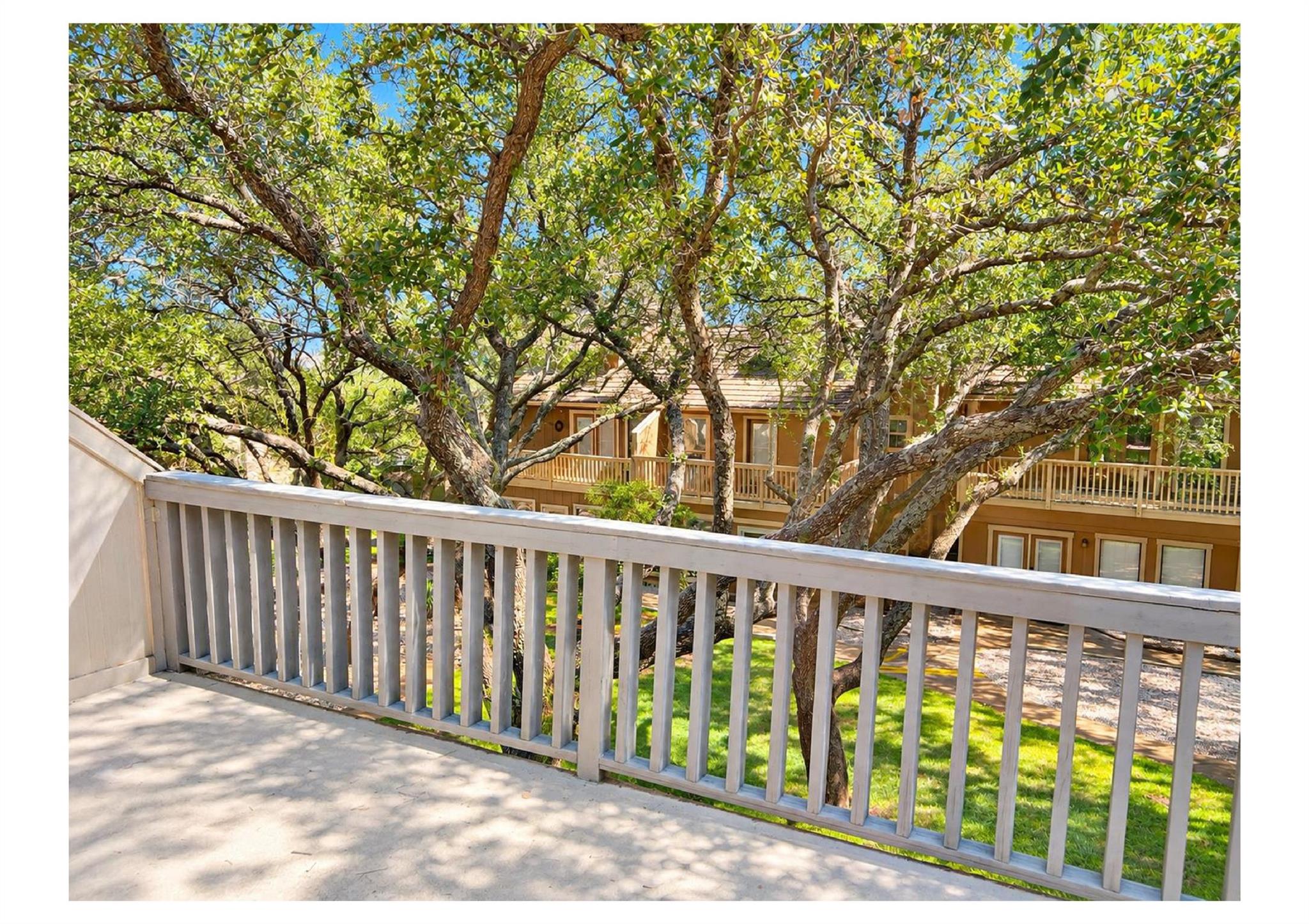 307 Crest Vw #4 Property Photo 15