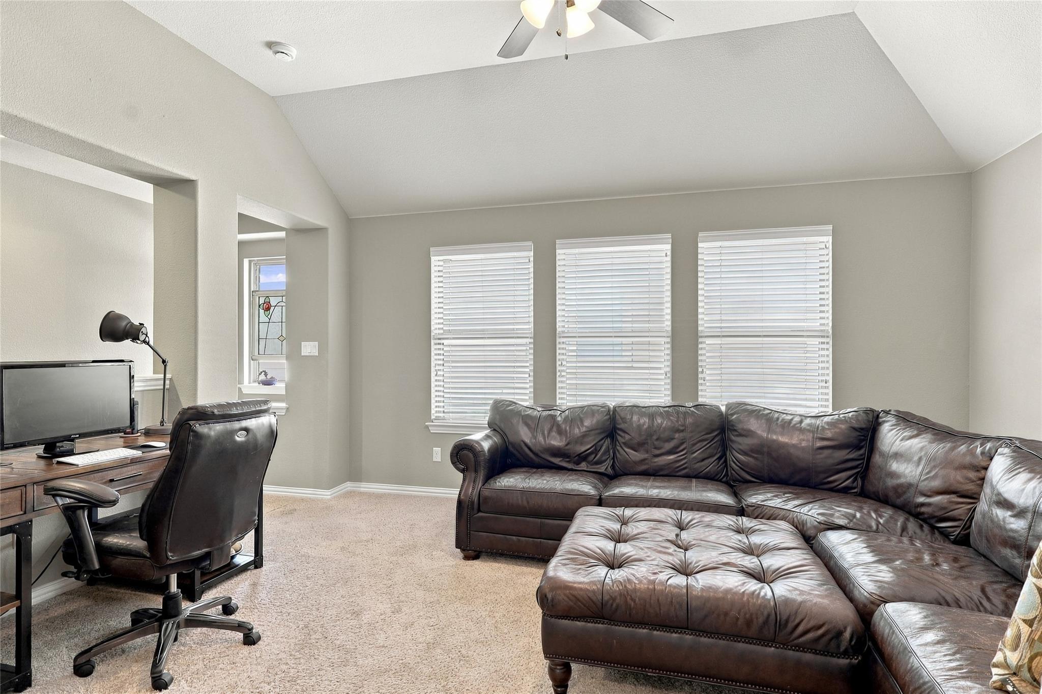 320 Fort Cobb Way Property Photo 24