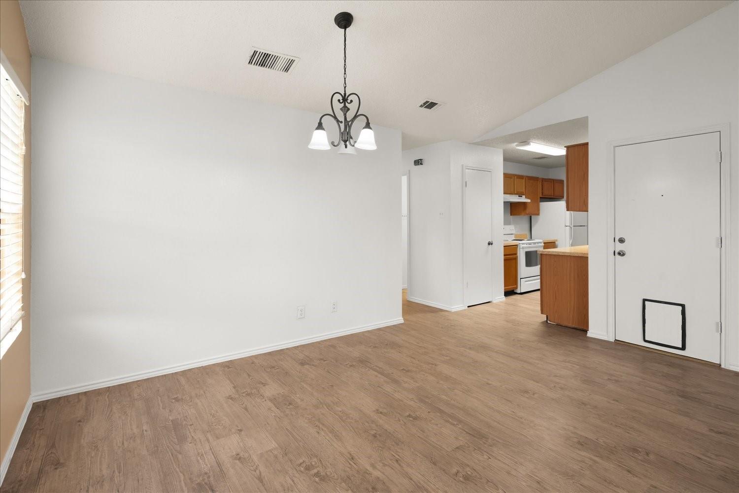 220 Sailmaster St #a Property Photo 12