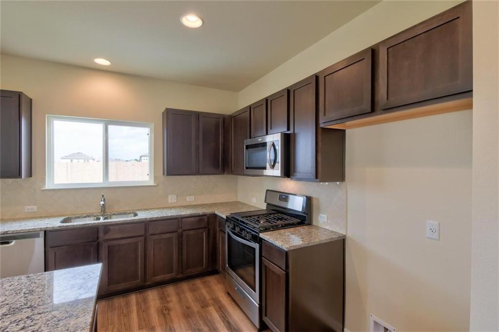 10324 Bankhead Dr Property Photo 6