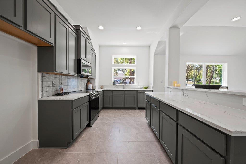 2 Stepping Stone Ct Property Photo 15