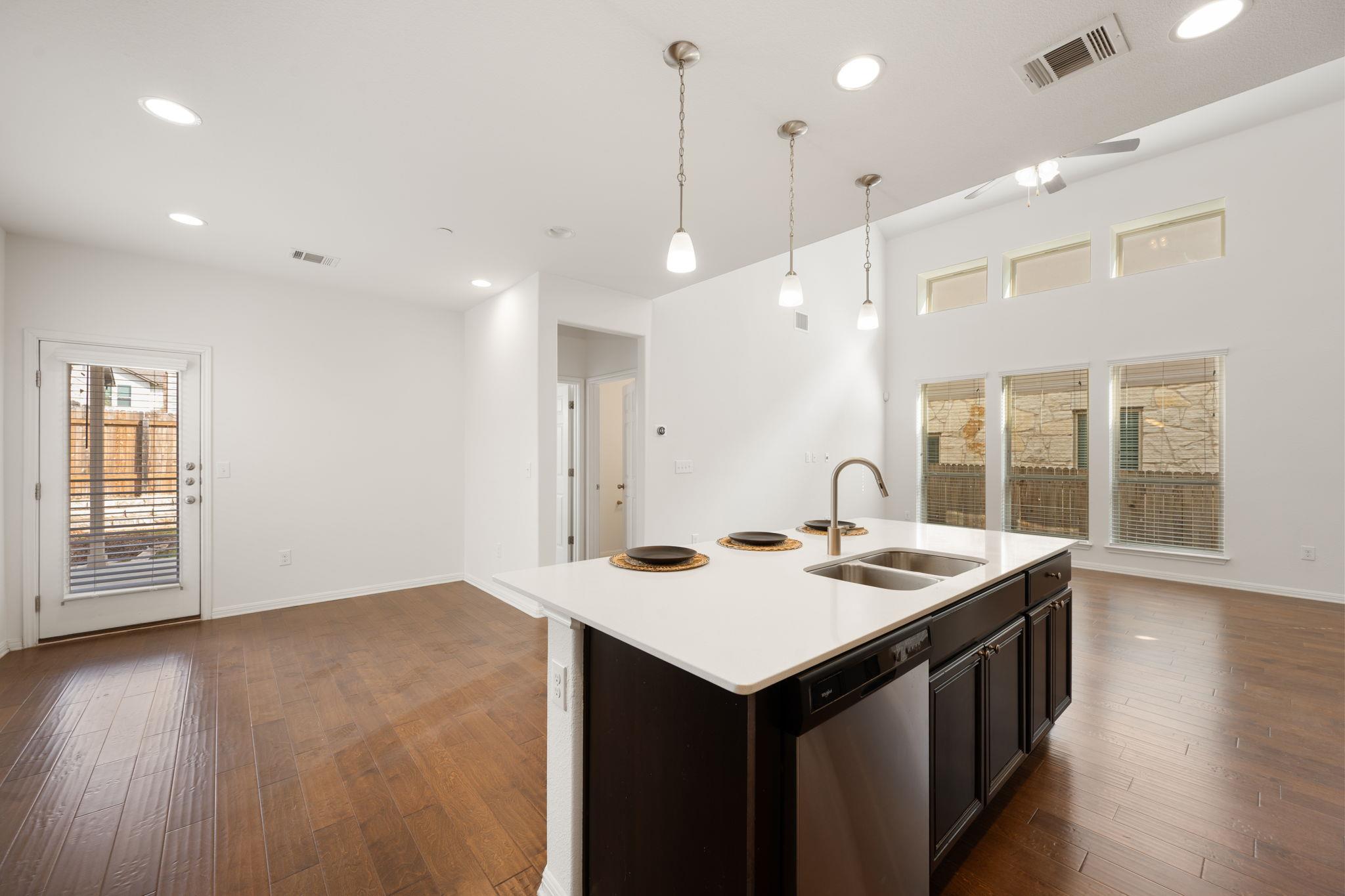 3240 E Whitestone Blvd #88 Property Photo 15