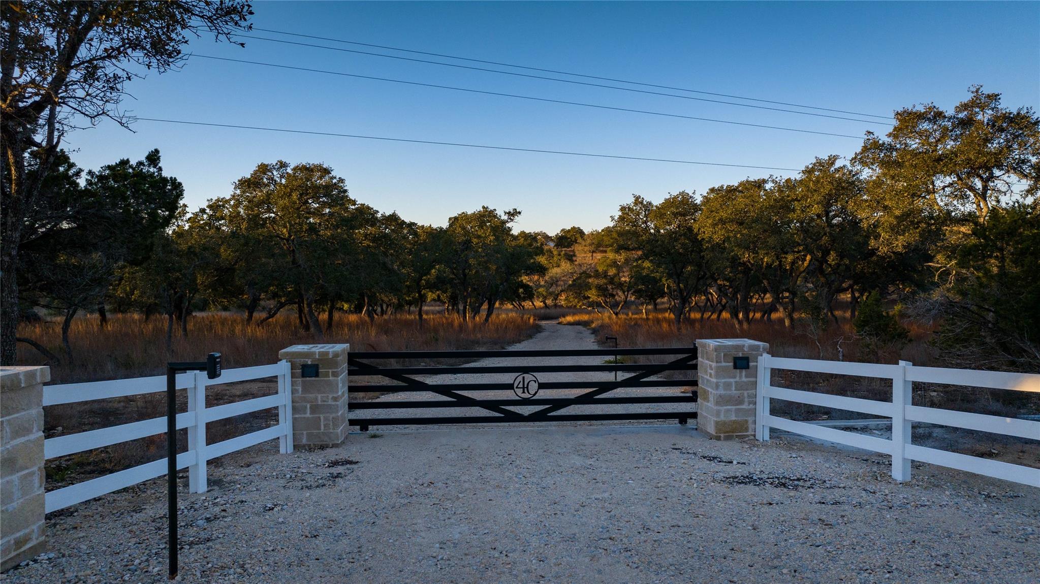 5999 Ranch Road 165 Property Photo 2