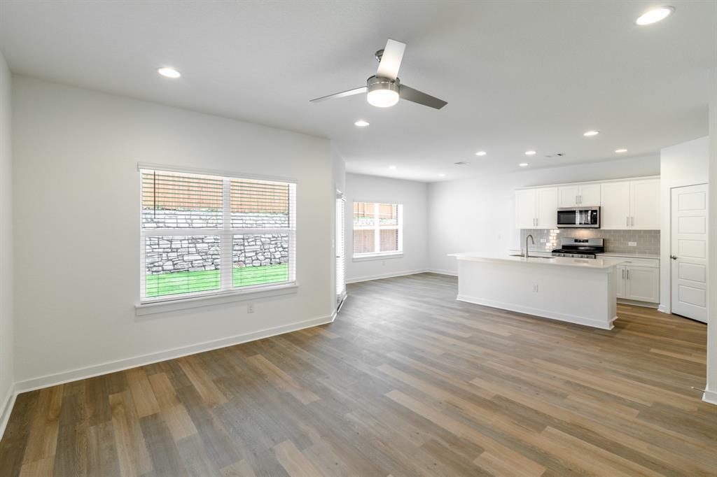 1856 Bonham Ln Property Photo 3