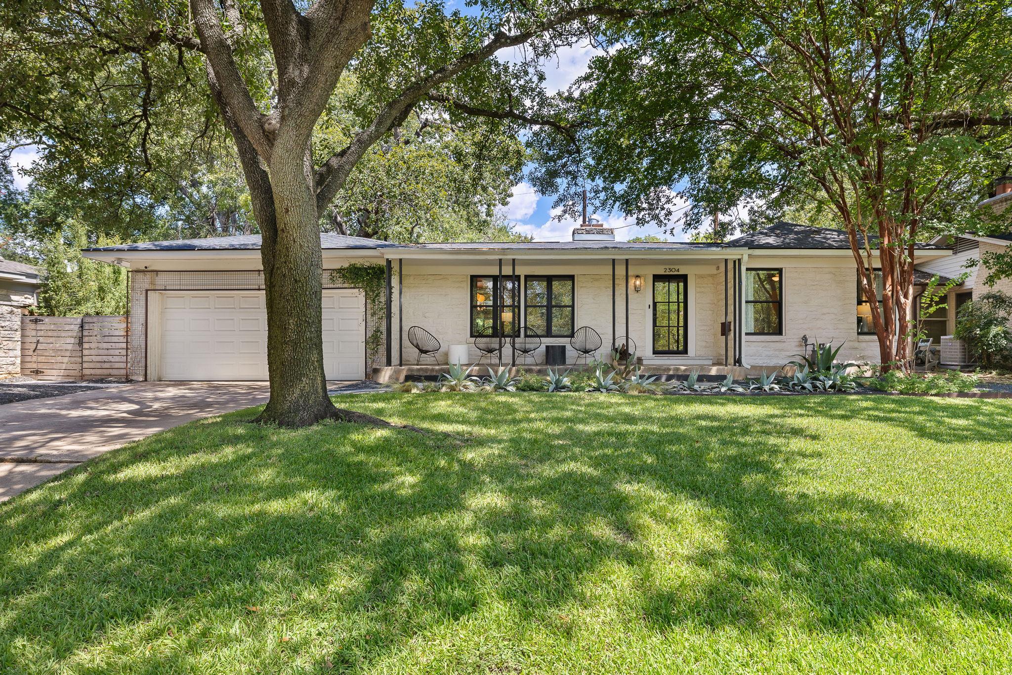 2304 Greenlee Dr Property Photo 1