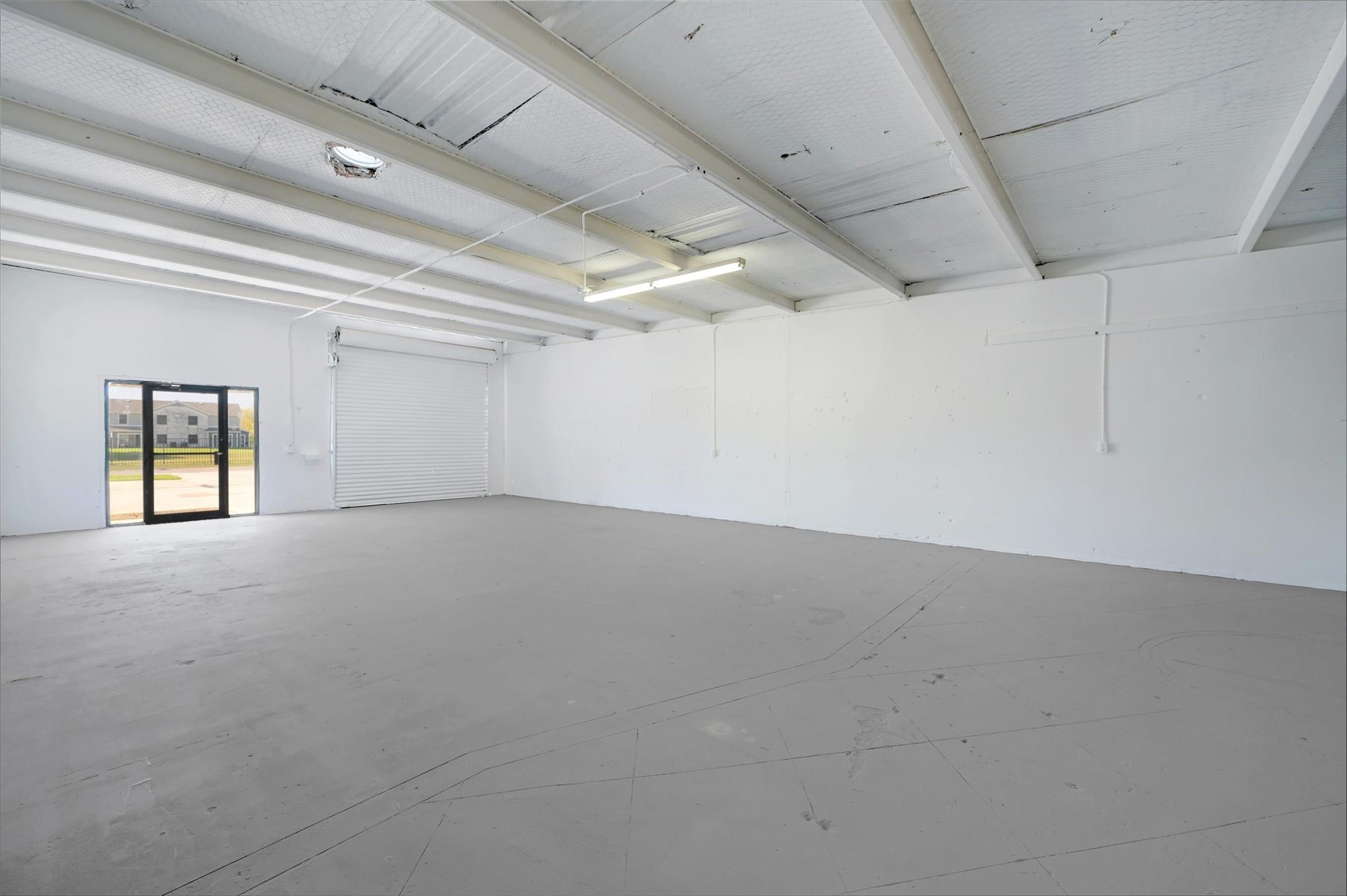 9906608 Property Photo 3