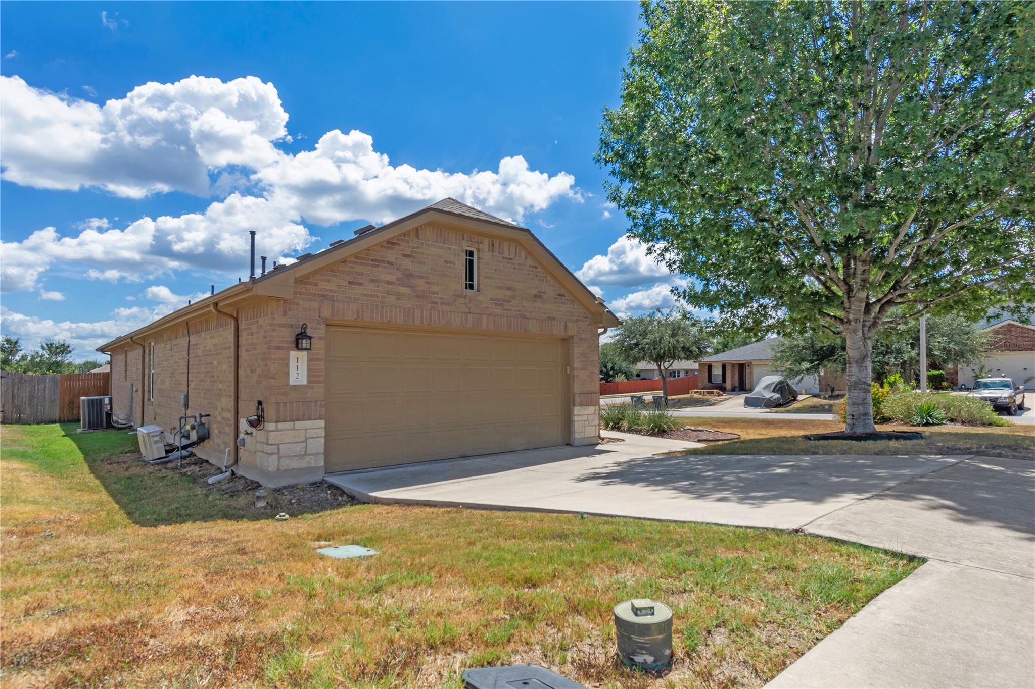 112 Willow Leaf Ln Property Photo 22