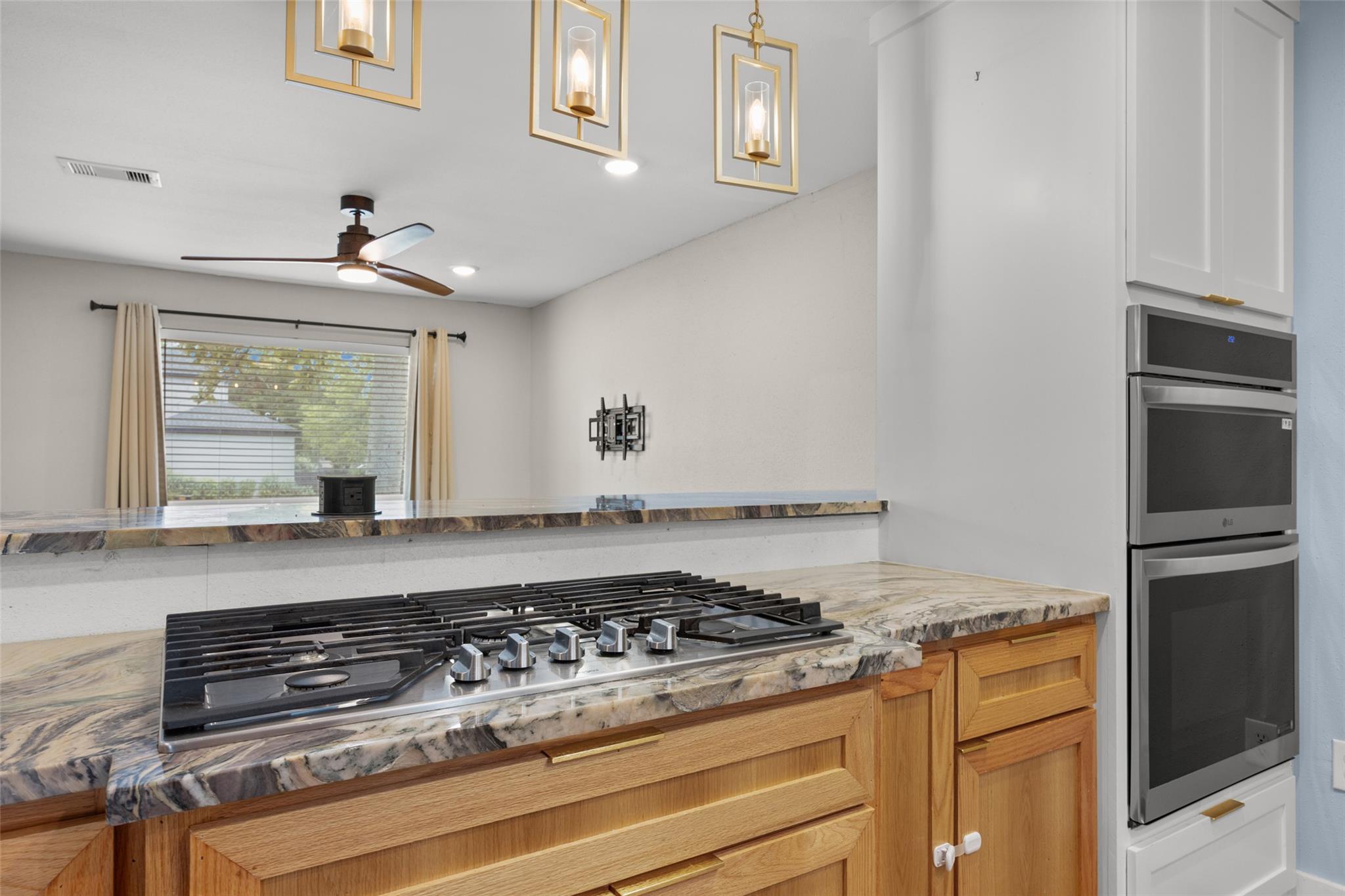 5206 Emerald Forest Dr Property Photo 5