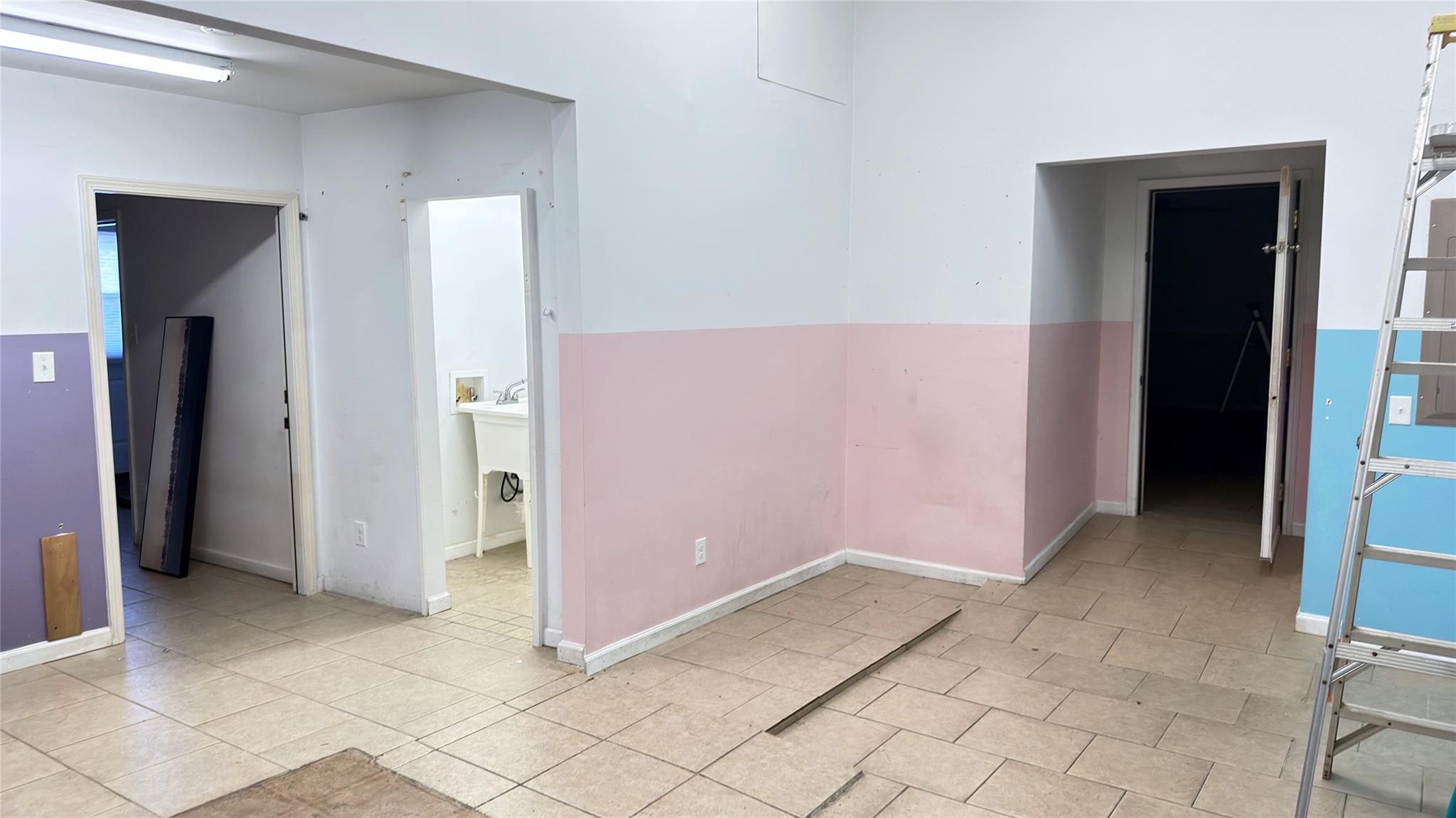 1201 S Mays St Property Photo 23