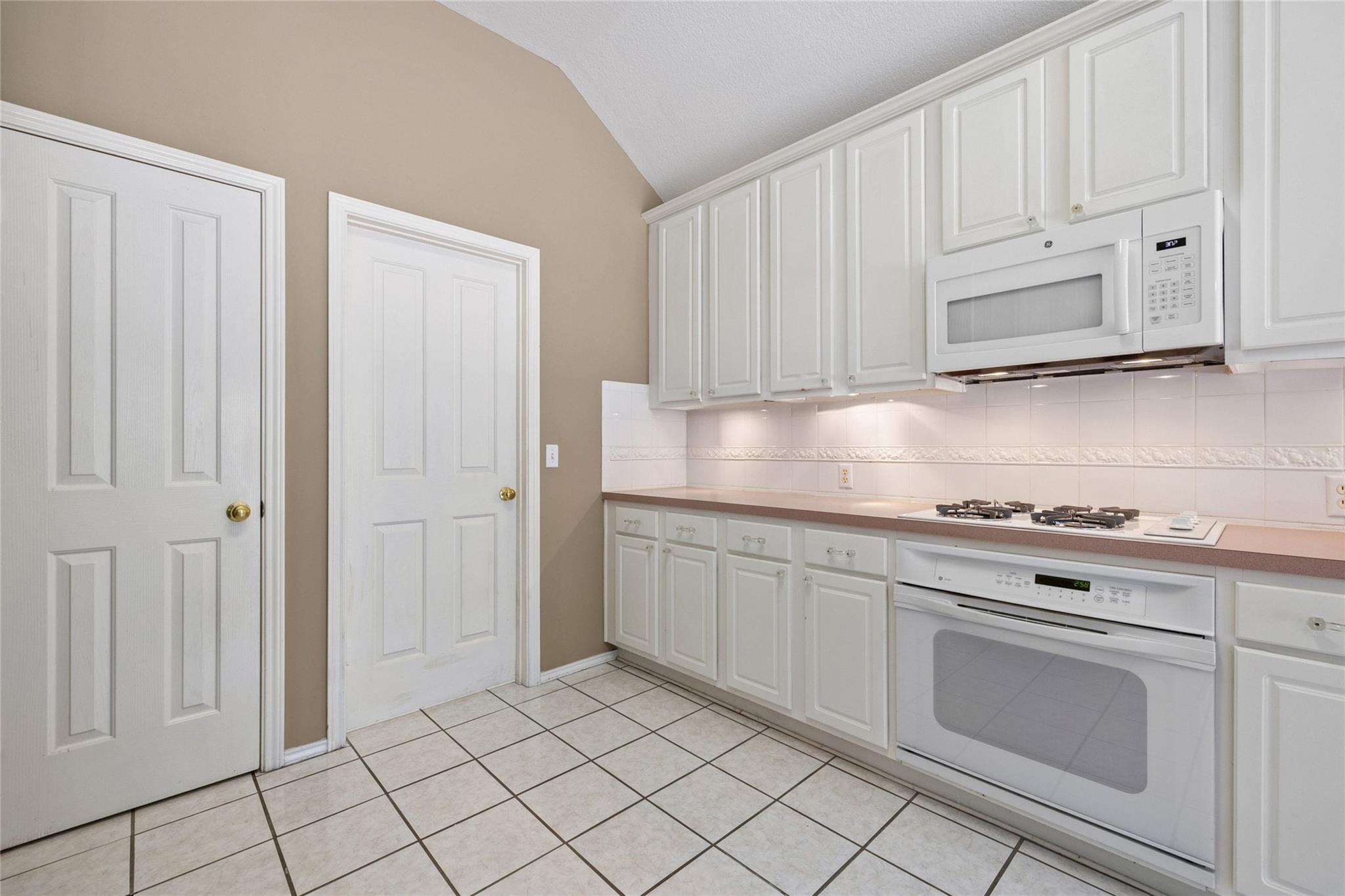5400 Apache Creek Cv Property Photo 15