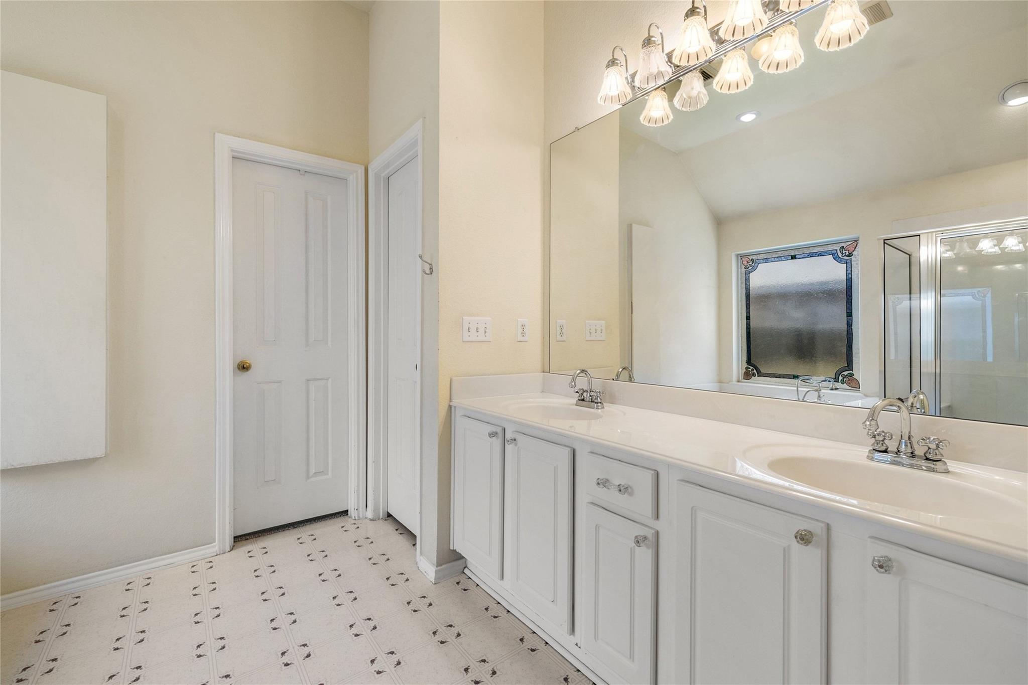5400 Apache Creek Cv Property Photo 22