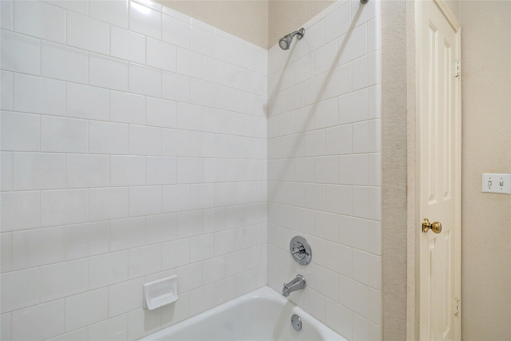 5400 Apache Creek Cv Property Photo 27