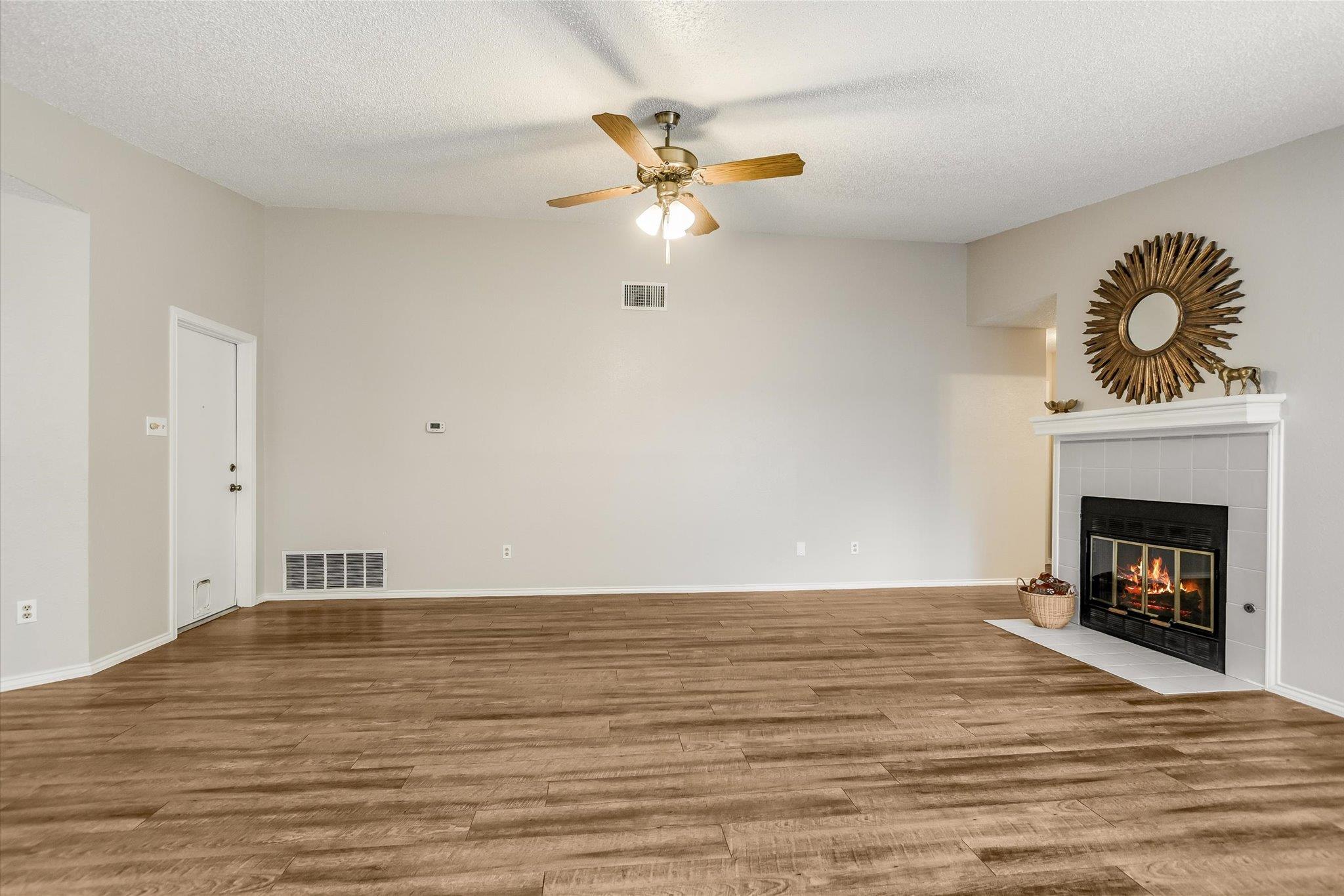 13001 Garfield Ln Property Photo 6