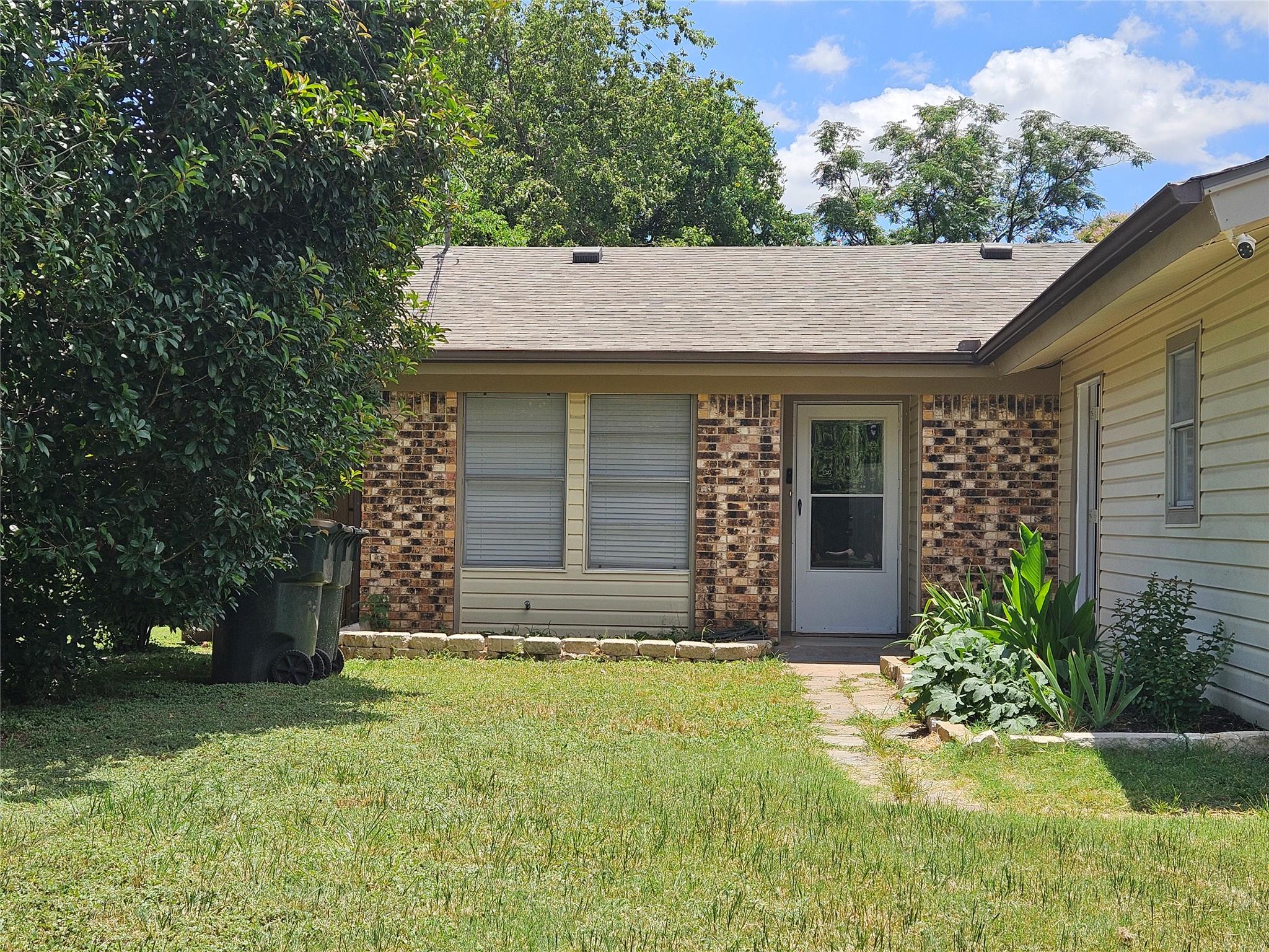 806 Ranch Rd #a Property Photo 1