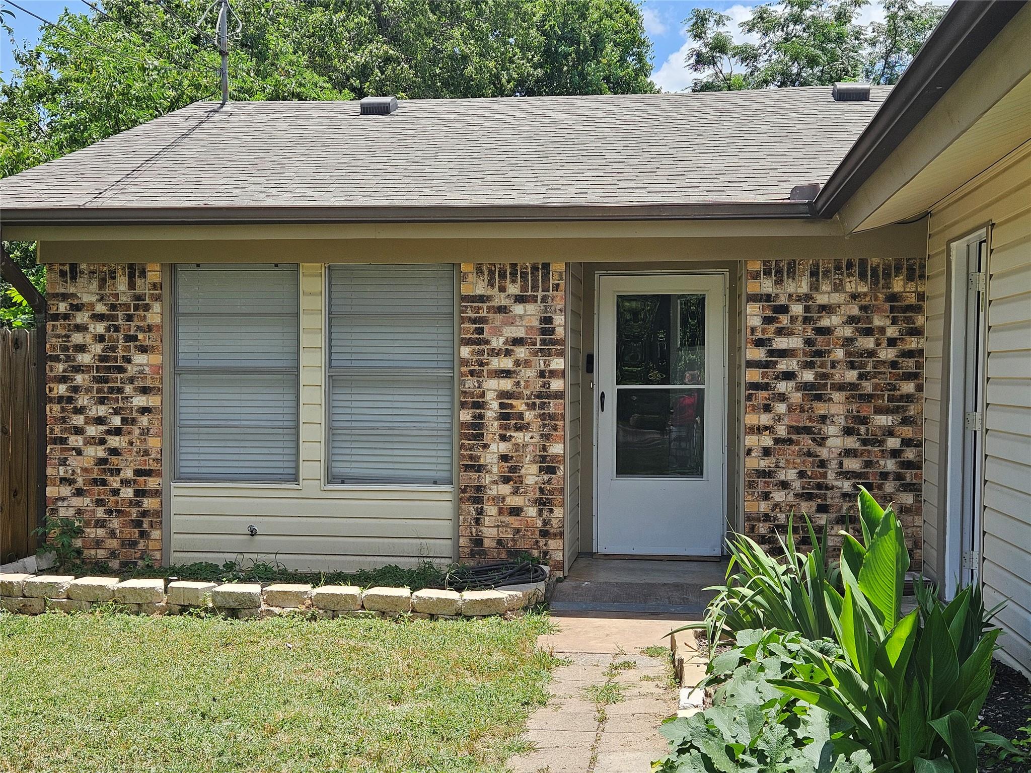 806 Ranch Rd #a Property Photo 2