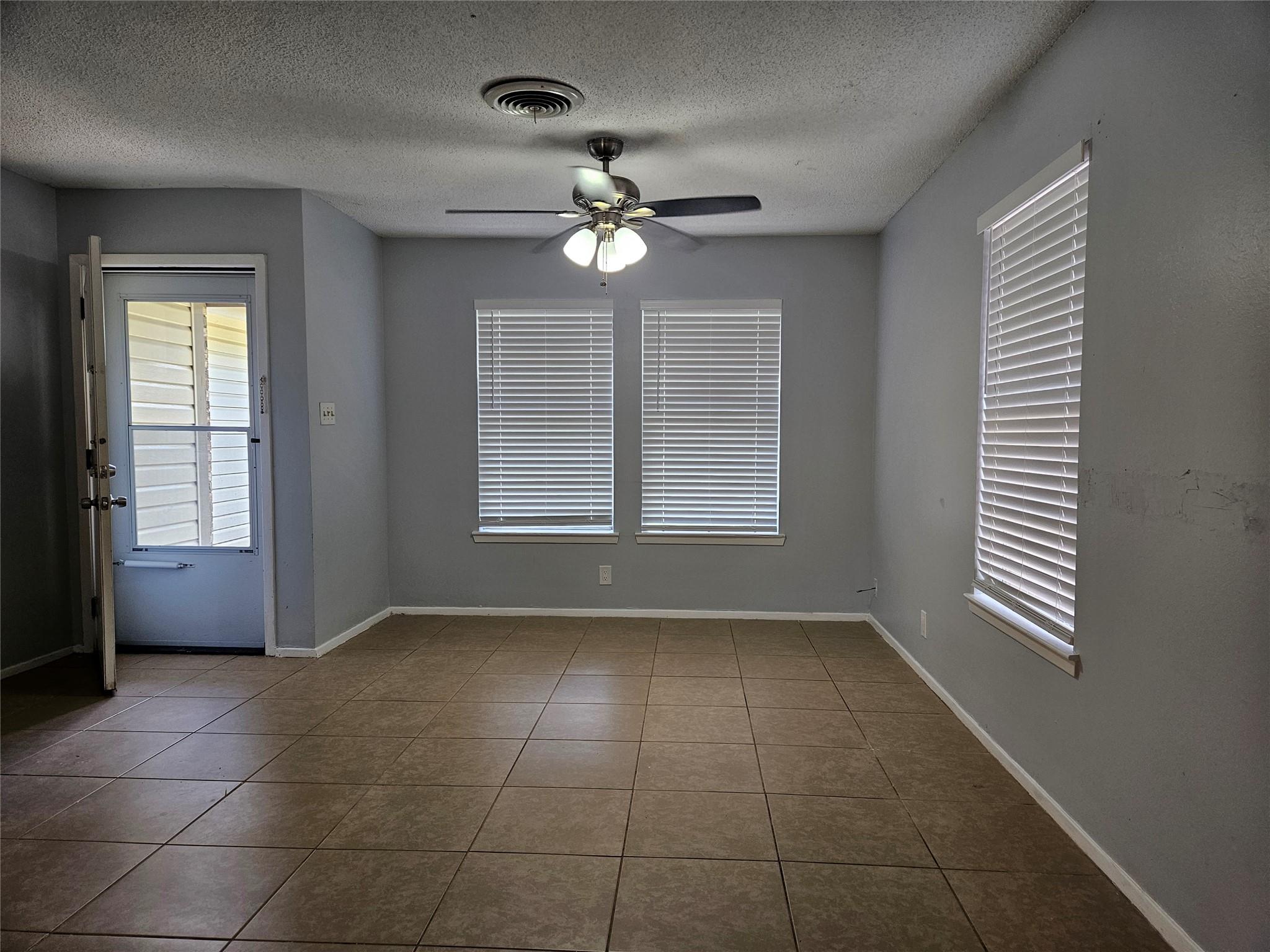 806 Ranch Rd #a Property Photo 3